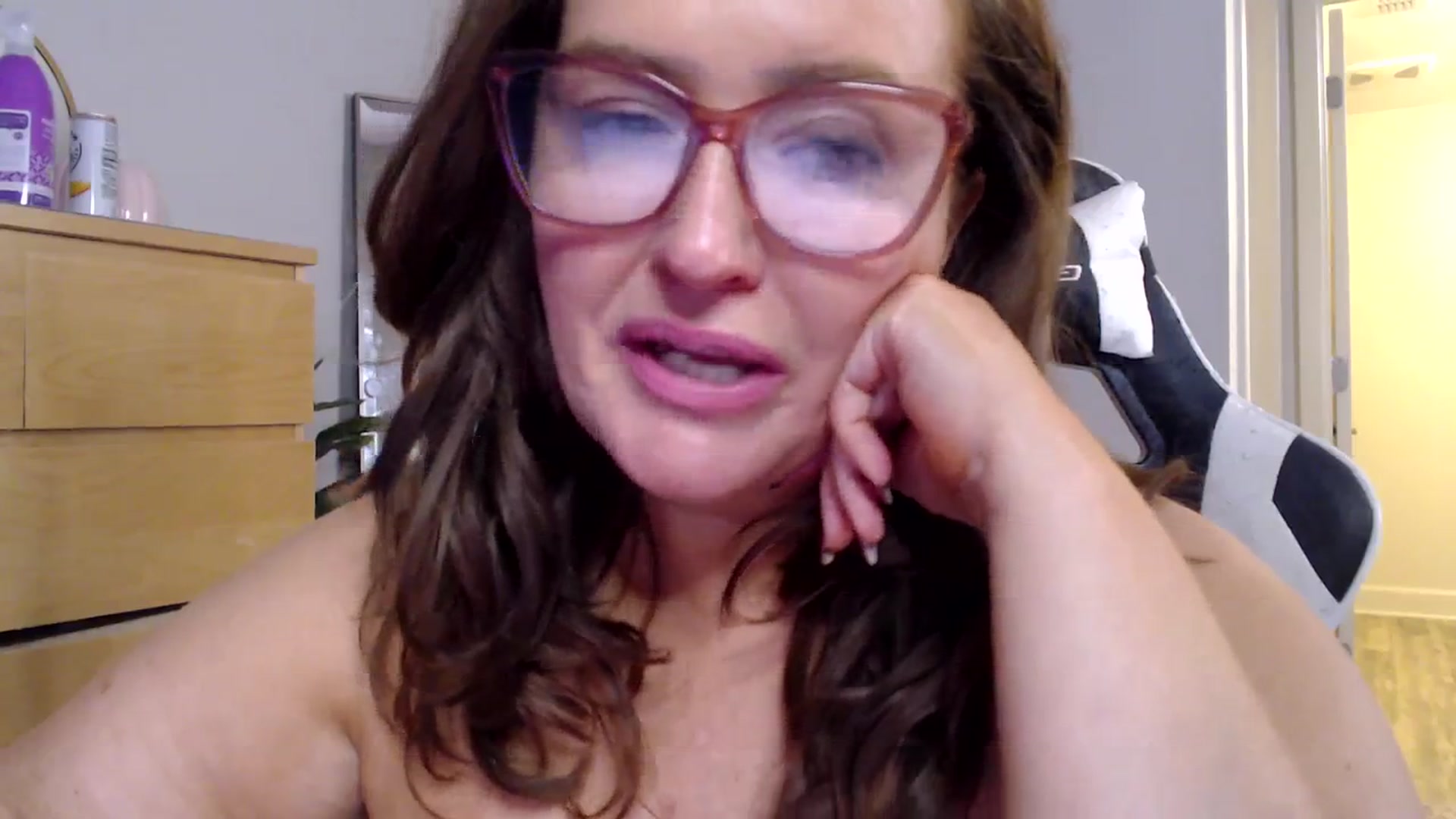 Gallery image thumbnail from Alexis_Anne's myfreecams stream on, 11/03/2023, 23:49 image 16 of 20
