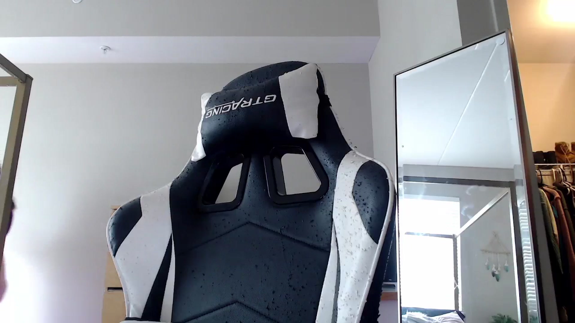Gallery image thumbnail from Alexis_Anne's myfreecams stream on, 01/02/2024, 19:47 image 16 of 20