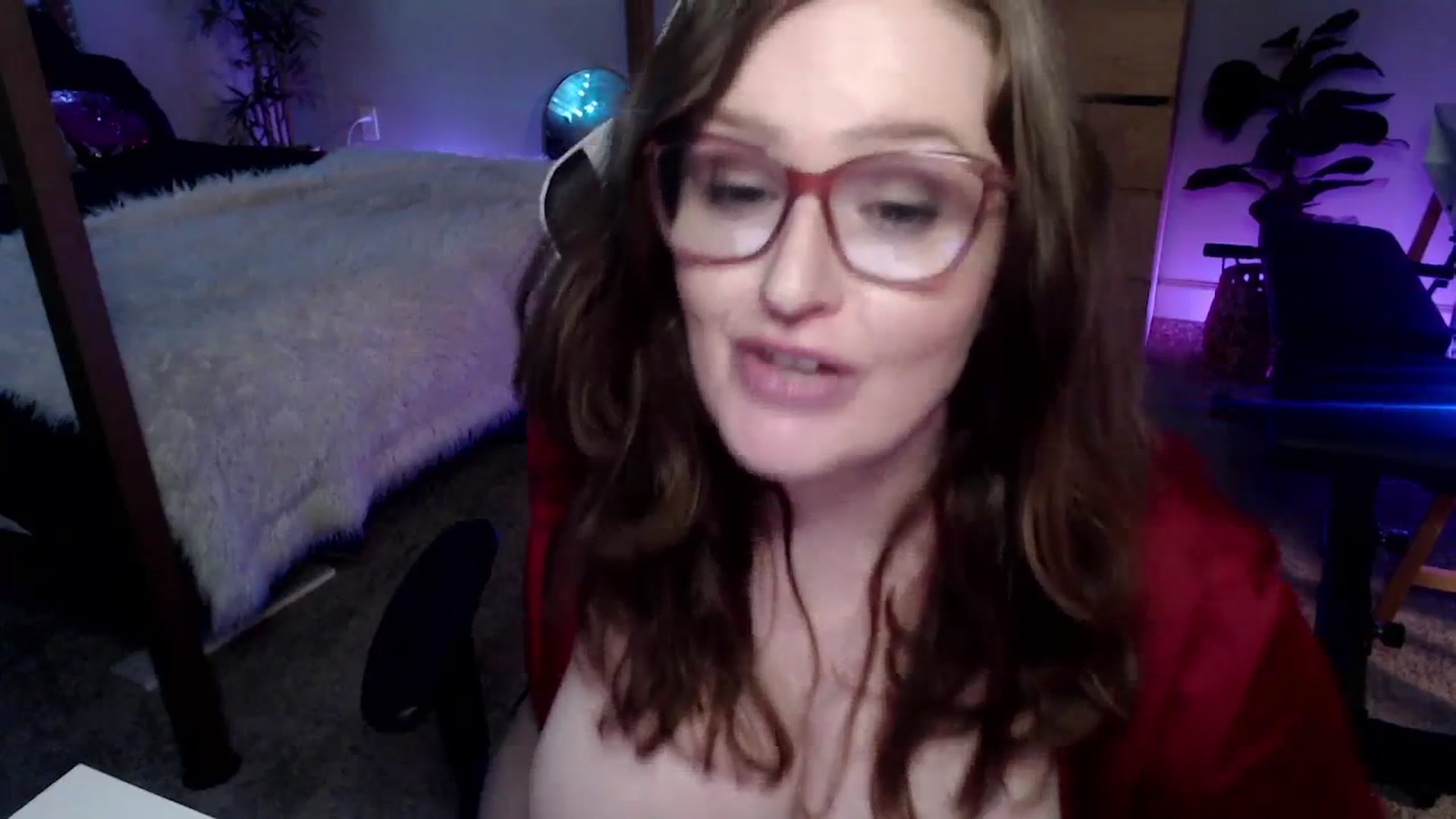 Gallery image thumbnail from Alexis_Anne's myfreecams stream on, 01/28/2024, 02:33 image 2 of 20