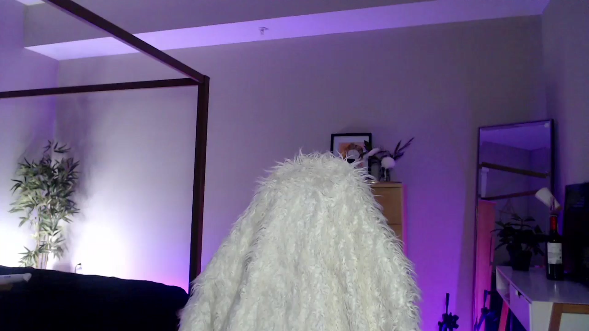 Gallery image thumbnail from Alexis_Anne's myfreecams stream on, 05/21/2024, 02:08 image 6 of 20