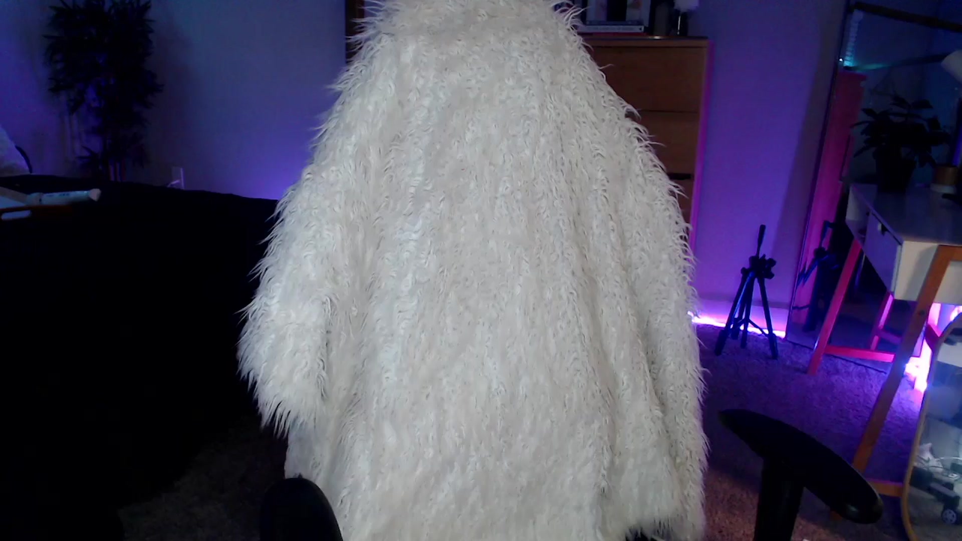 Gallery image thumbnail from Alexis_Anne's myfreecams stream on, 05/21/2024, 02:08 image 14 of 20