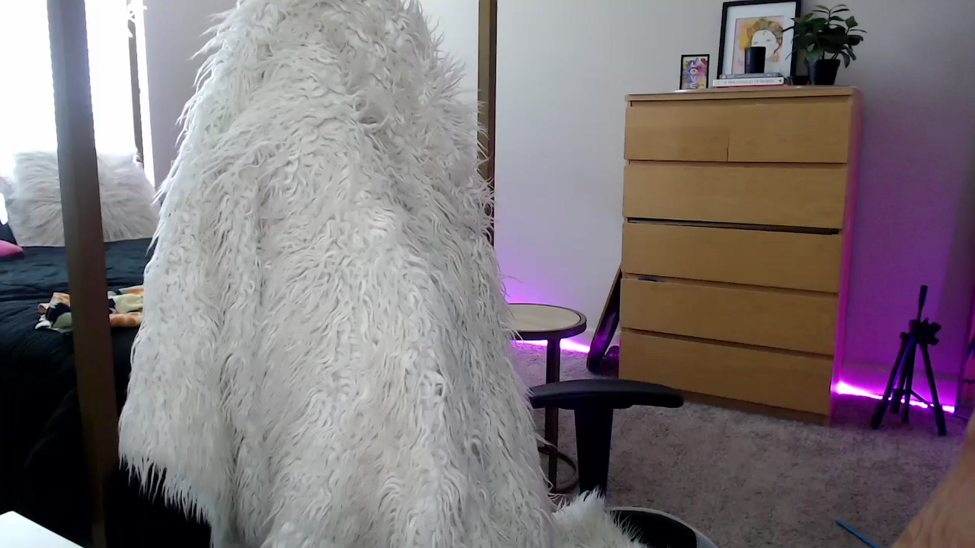 Gallery image thumbnail from Alexis_Anne's myfreecams stream on, 05/23/2024, 18:22 image 1 of 20