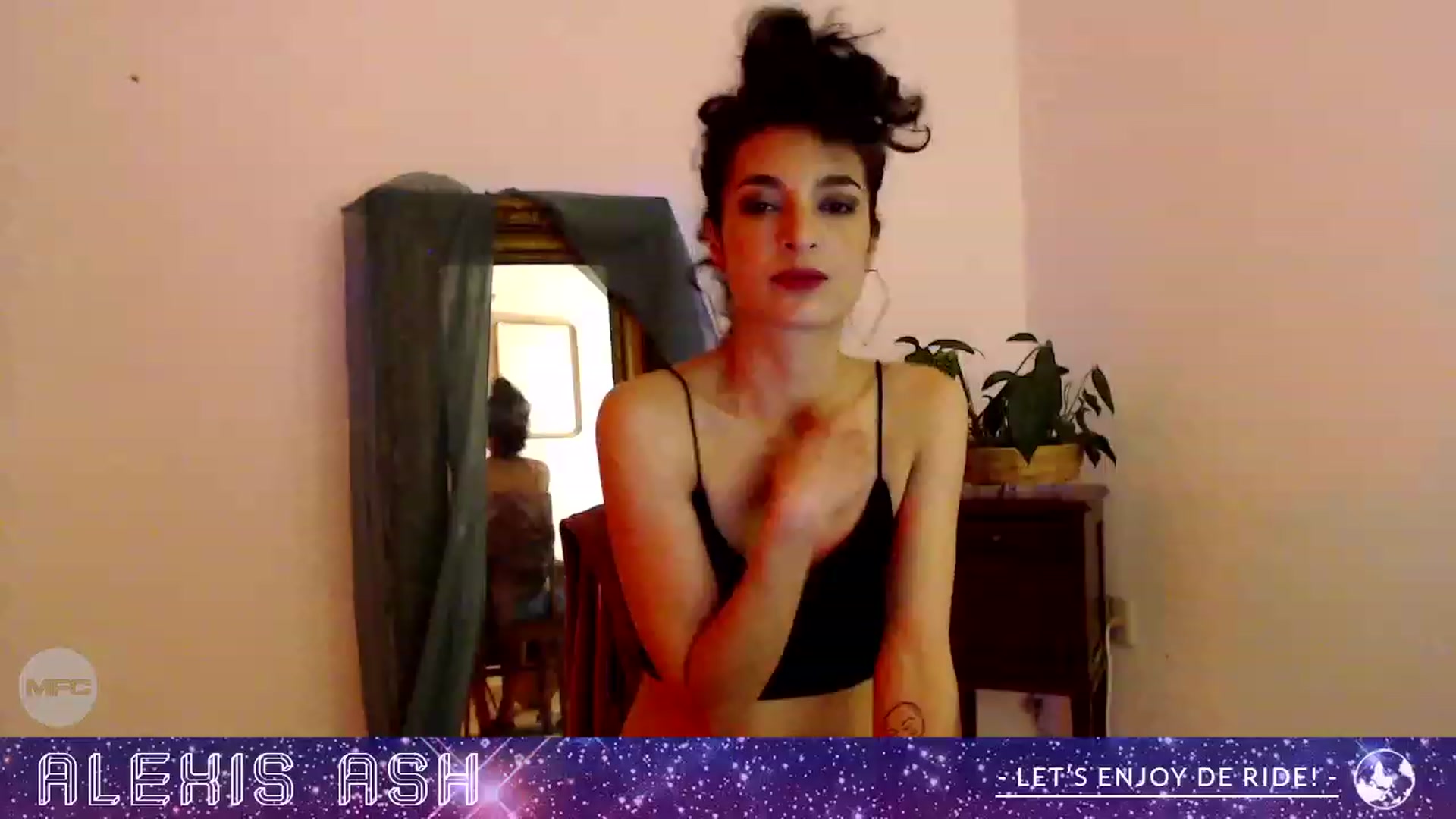 Gallery image thumbnail from Alexis_Ash's myfreecams stream on, 11/21/2022, 05:56 image 6 of 20