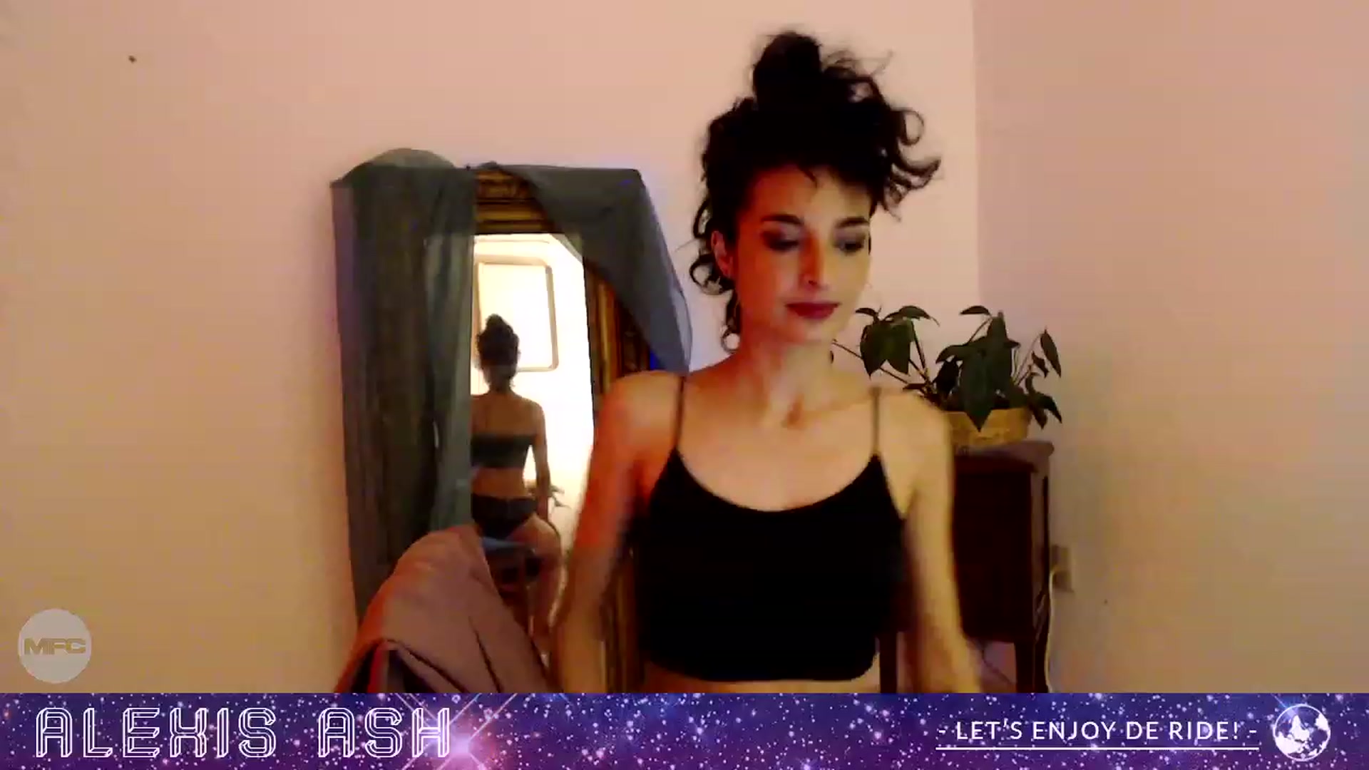 Gallery image thumbnail from Alexis_Ash's myfreecams stream on, 11/21/2022, 05:56 image 9 of 20
