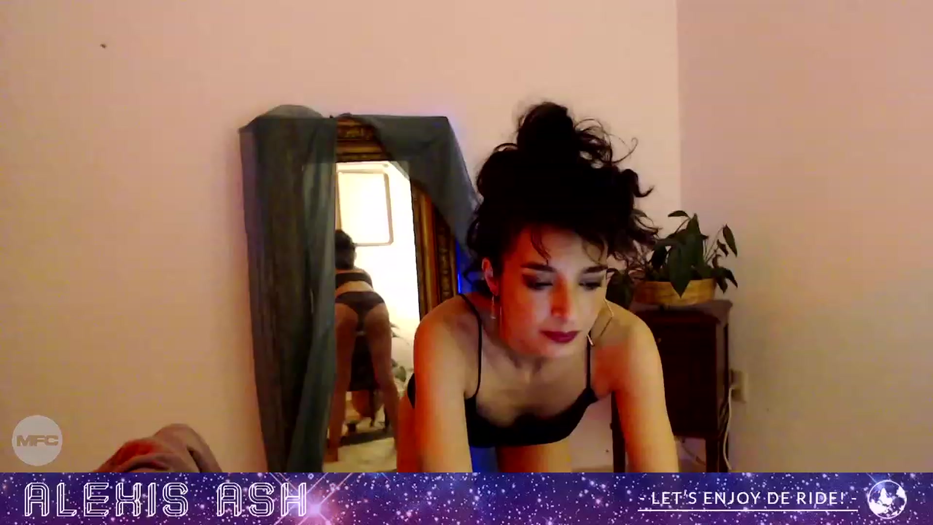 Gallery image thumbnail from Alexis_Ash's myfreecams stream on, 11/21/2022, 05:56 image 3 of 20
