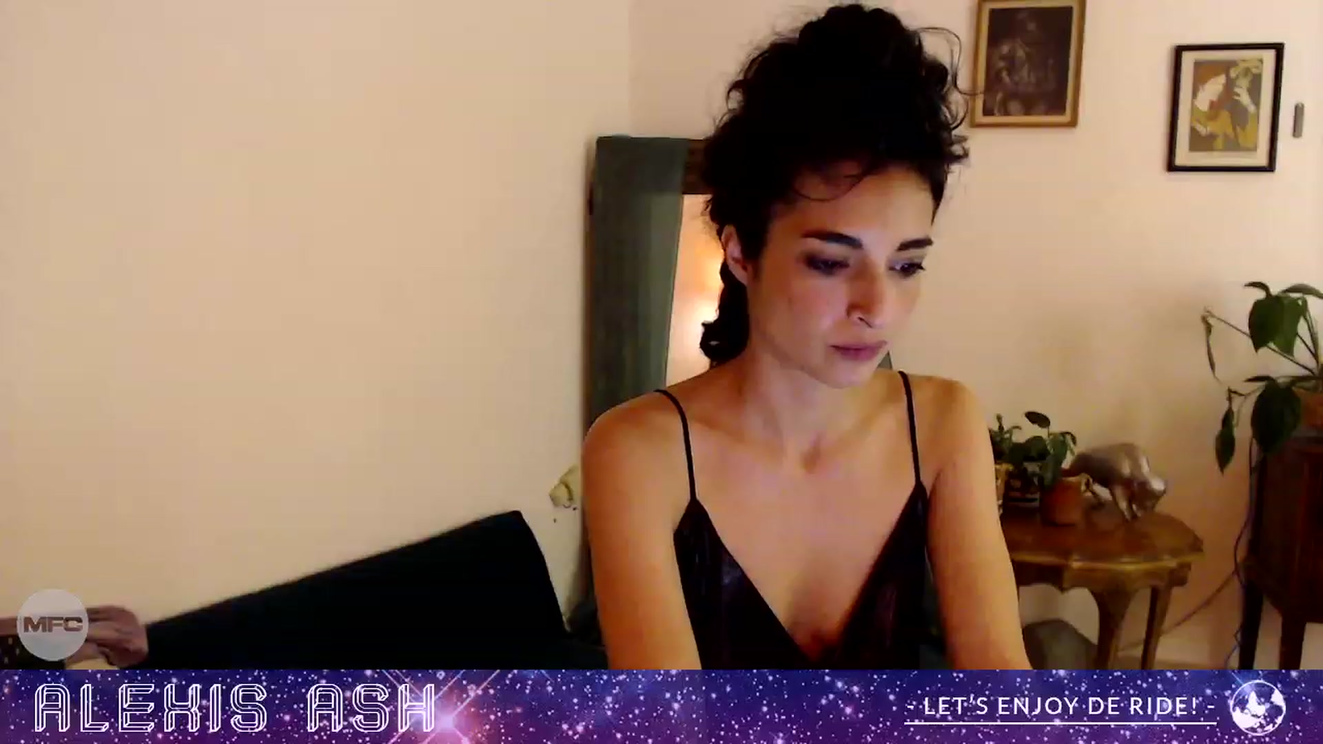 Gallery image thumbnail from Alexis_Ash's myfreecams stream on, 11/28/2022, 06:40 image 15 of 20