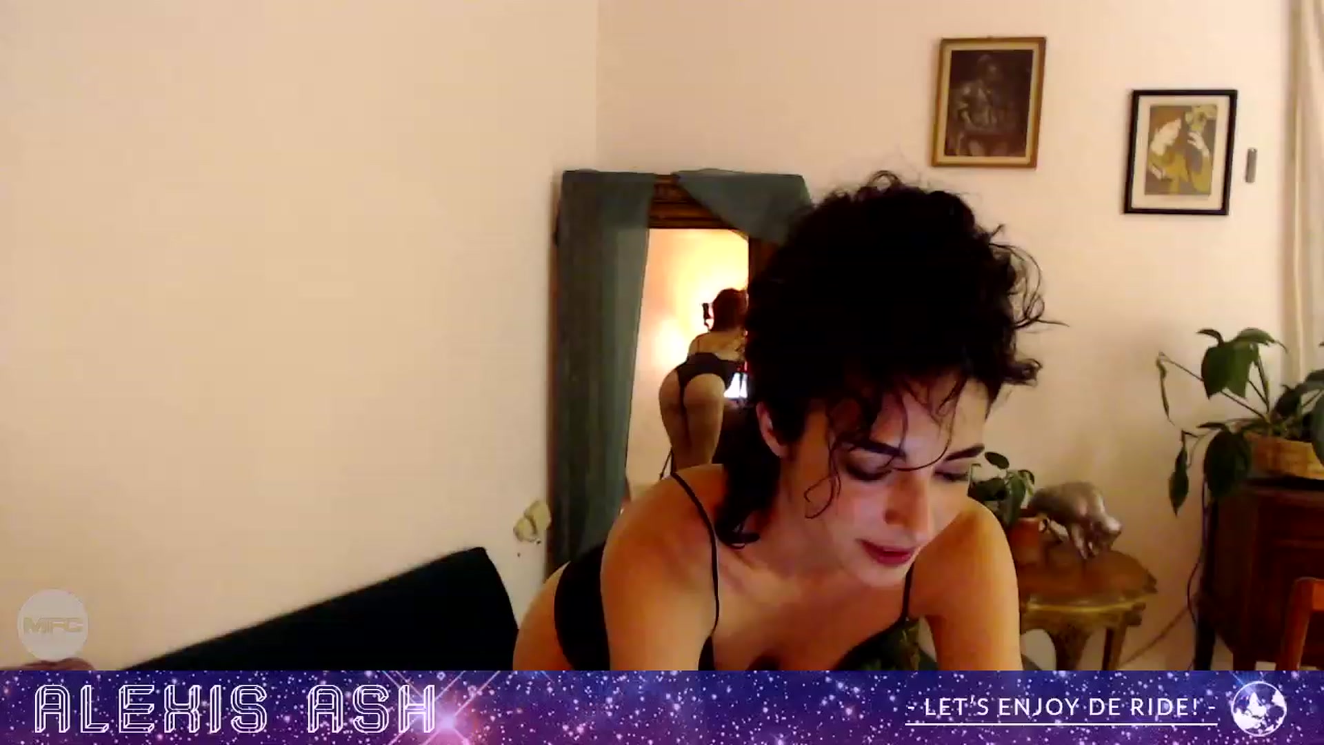 Gallery image thumbnail from Alexis_Ash's myfreecams stream on, 11/28/2022, 06:40 image 3 of 20