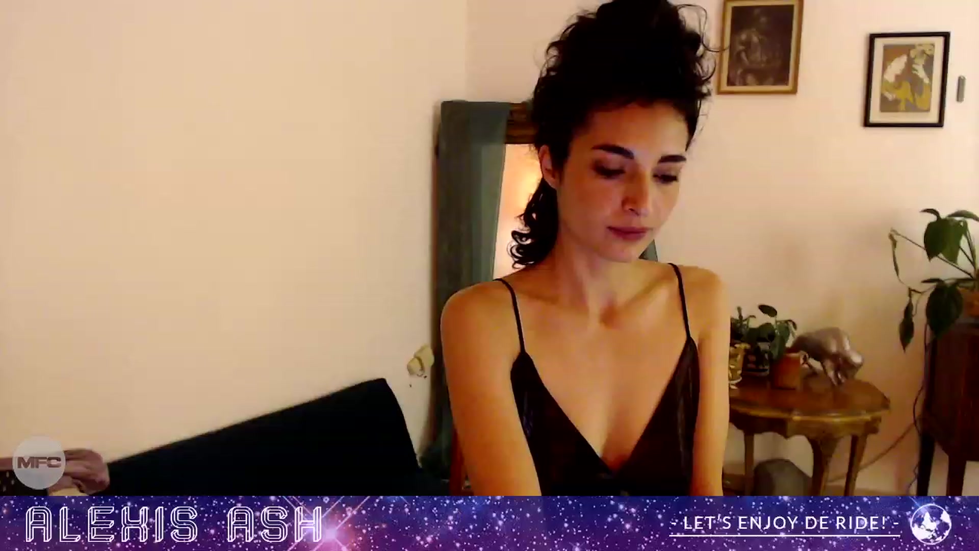 Gallery image thumbnail from Alexis_Ash's myfreecams stream on, 11/28/2022, 06:40 image 14 of 20