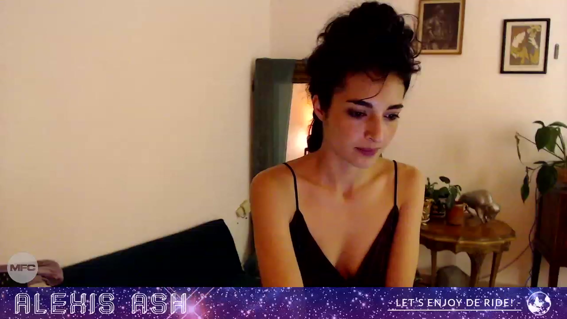 Gallery image thumbnail from Alexis_Ash's myfreecams stream on, 11/28/2022, 06:40 image 16 of 20