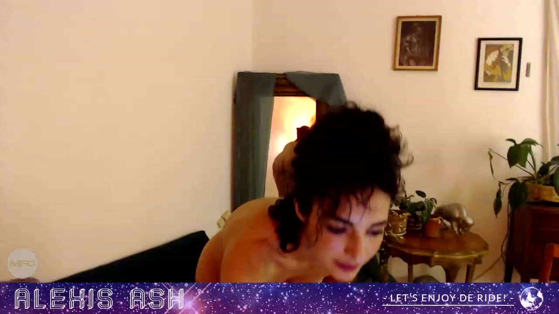 Gallery image thumbnail from Alexis_Ash's myfreecams stream on, 11/28/2022, 06:40 image 6 of 20