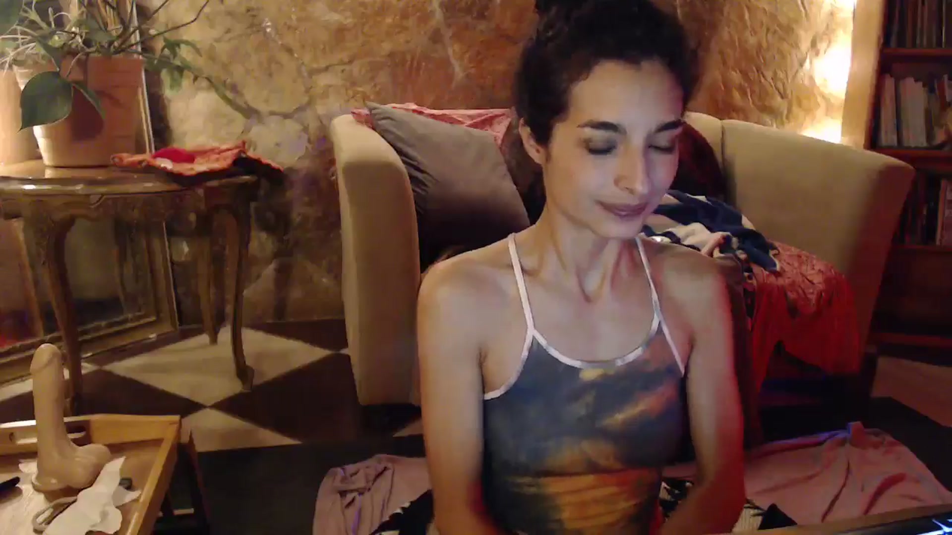 Gallery image thumbnail from Alexis_Ash's myfreecams stream on, 06/22/2024, 10:33 image 17 of 20