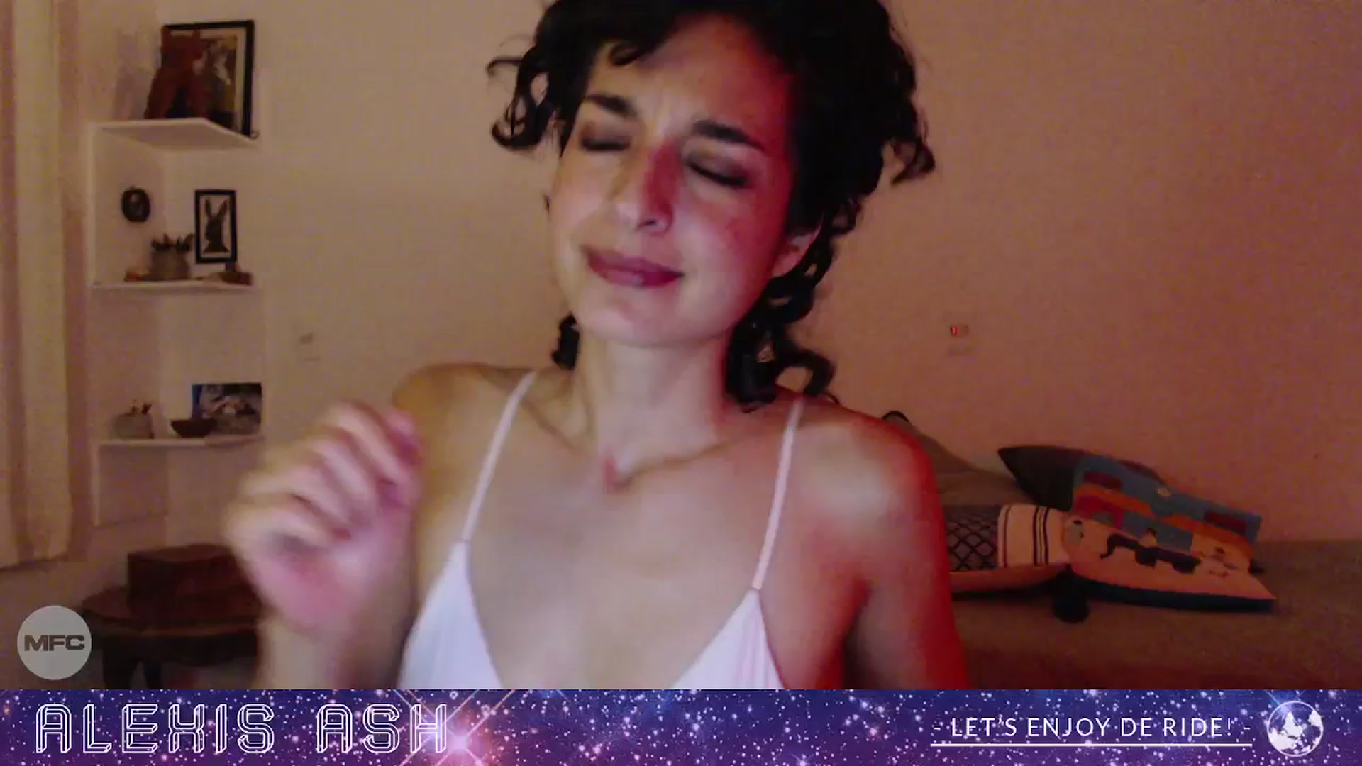 Gallery image thumbnail from Alexis_Ash's myfreecams stream on, 04/06/2025, 09:17 image 17 of 20