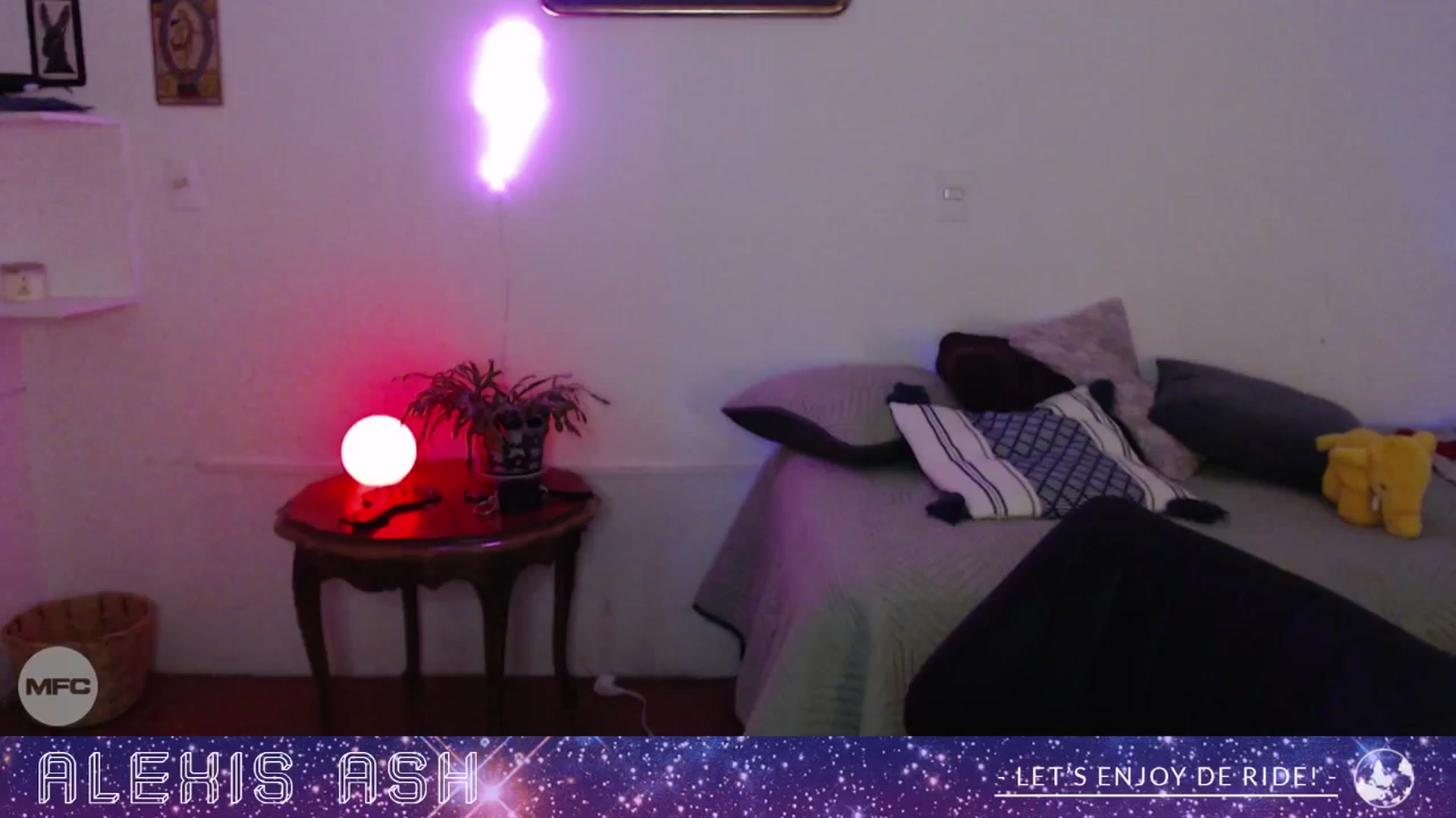 Gallery image thumbnail from Alexis_Ash's myfreecams stream on, 10/19/2025, 08:15 image 10 of 20