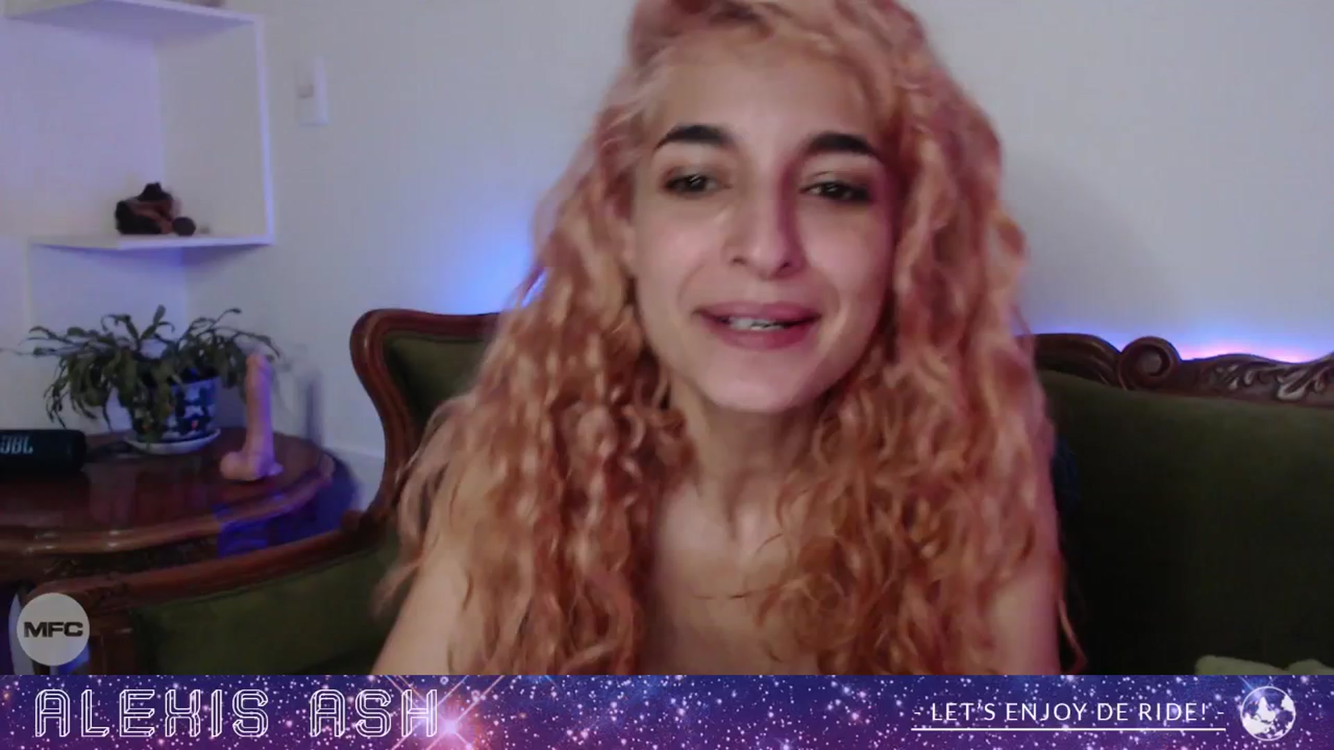 Gallery image thumbnail from Alexis_Ash's myfreecams stream on, 12/30/2025, 06:41 image 12 of 20