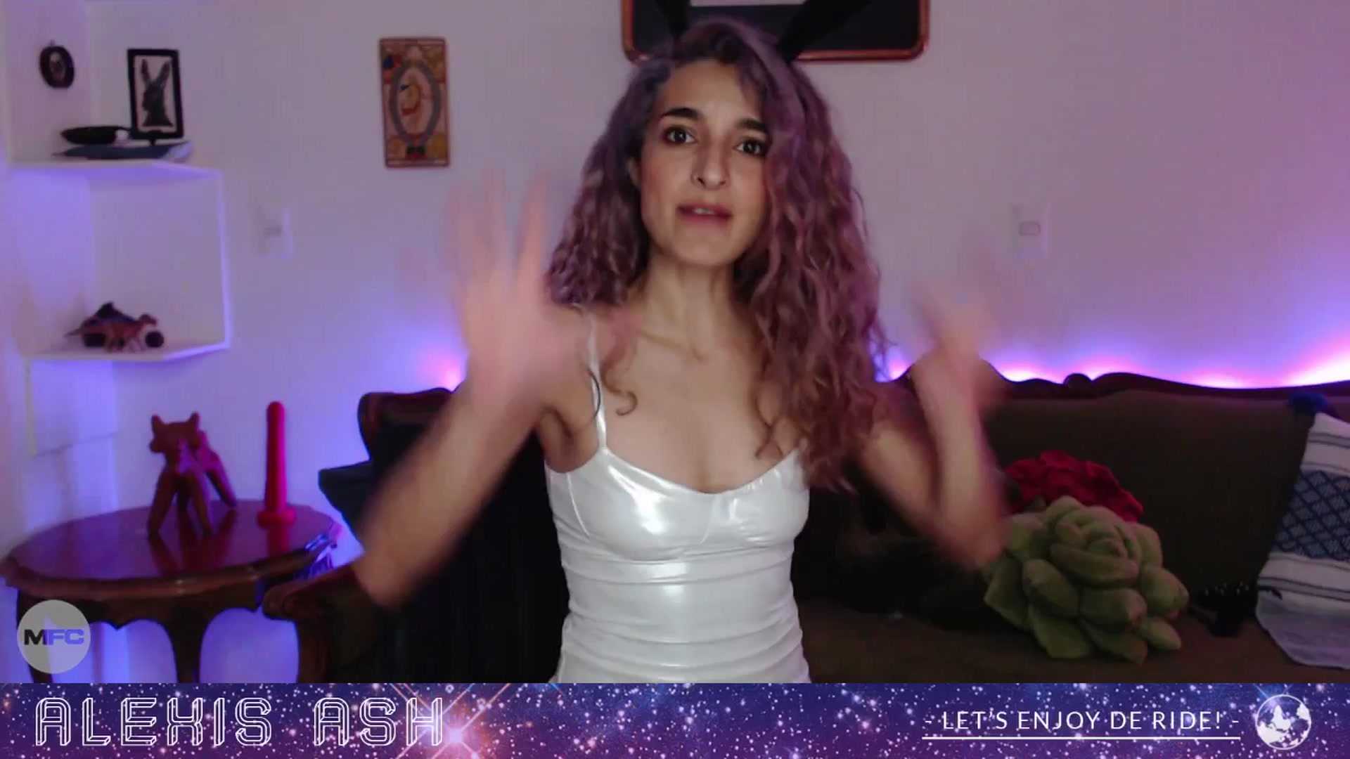 Gallery image thumbnail from Alexis_Ash's myfreecams stream on, 01/12/2026, 02:17 image 16 of 20