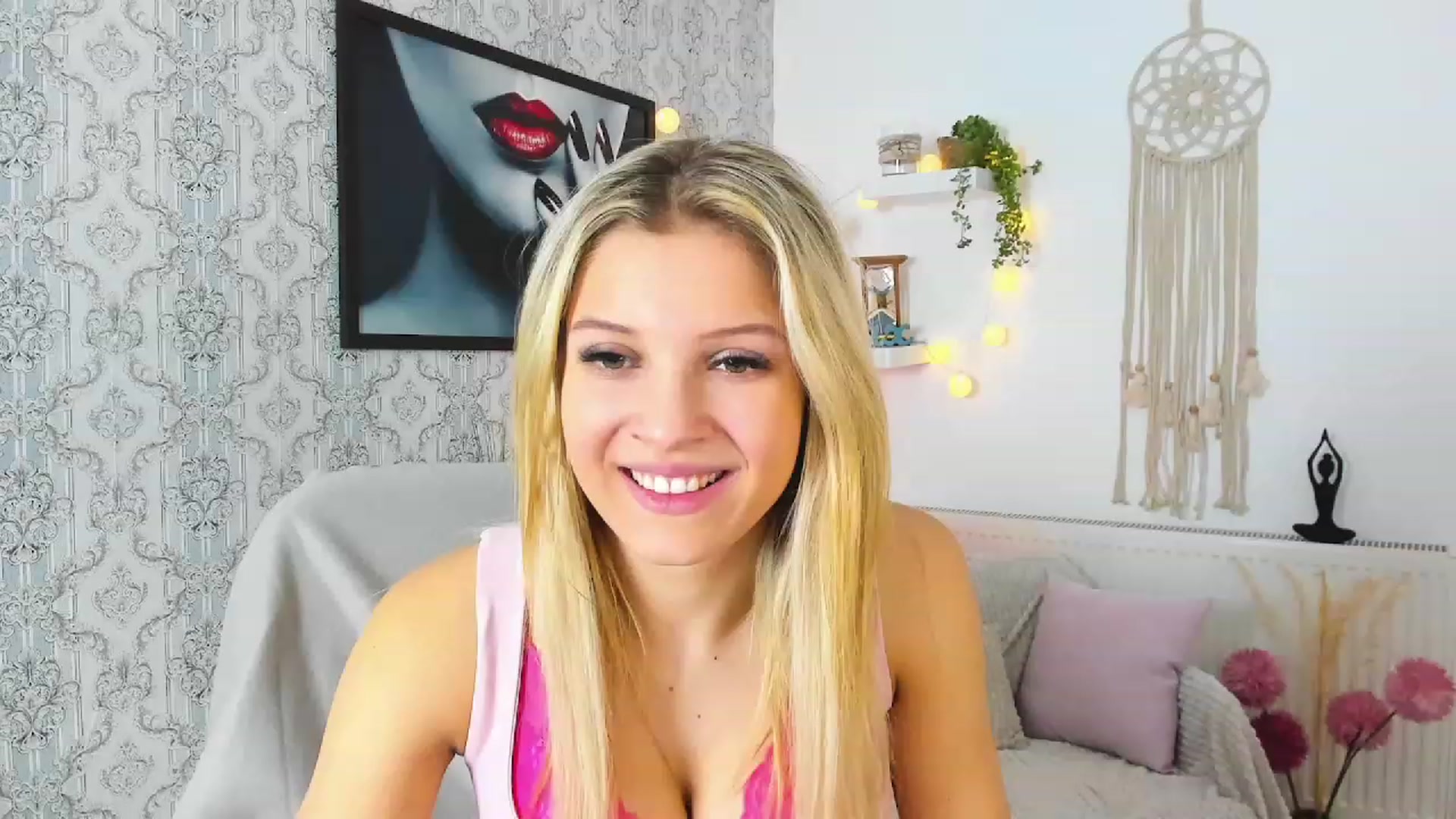Gallery image thumbnail from Alexis_Grey18's myfreecams stream on, 01/10/2023, 20:44 image 12 of 20