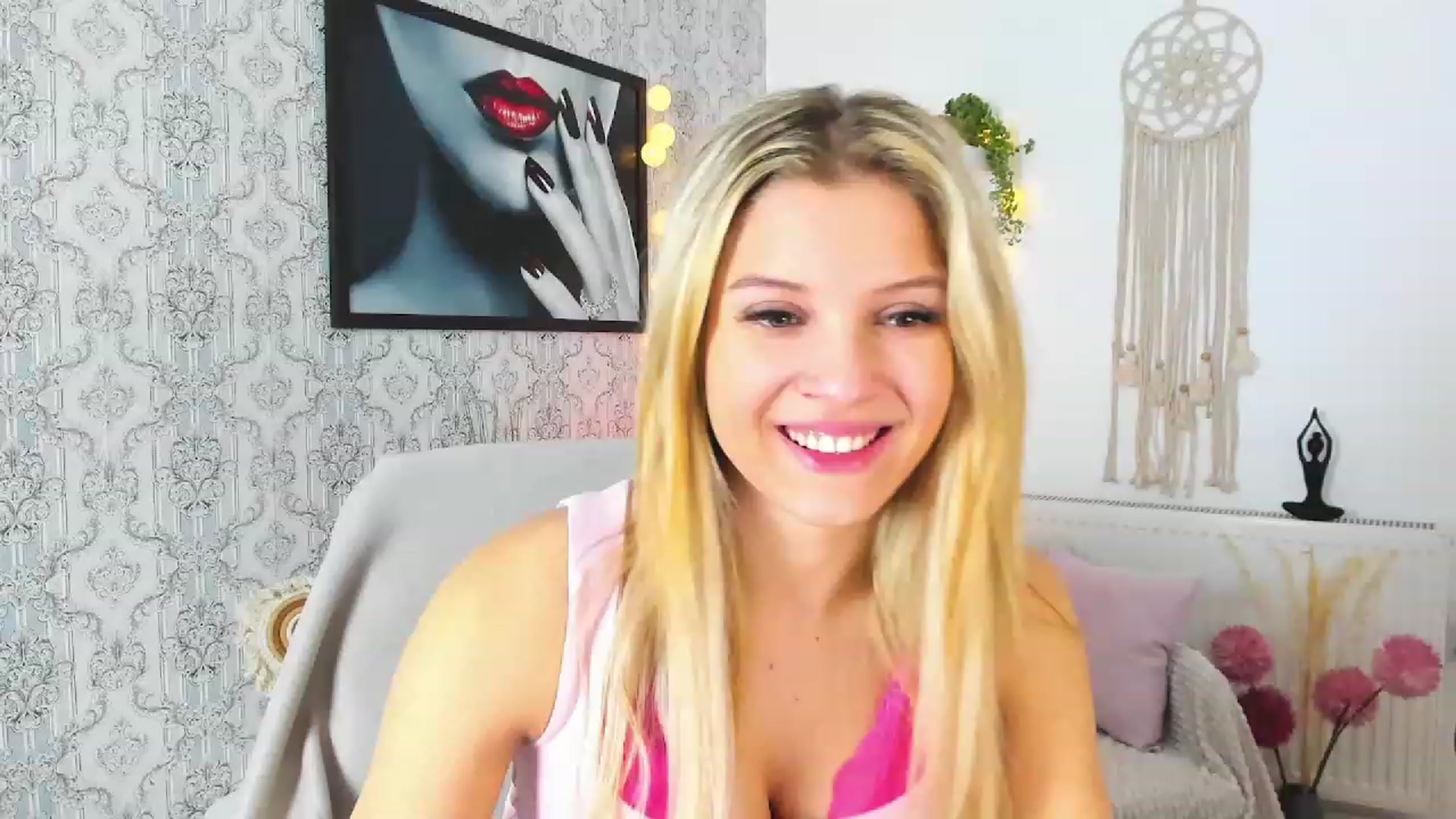 Gallery image thumbnail from Alexis_Grey18's myfreecams stream on, 01/11/2023, 24:05 image 18 of 20