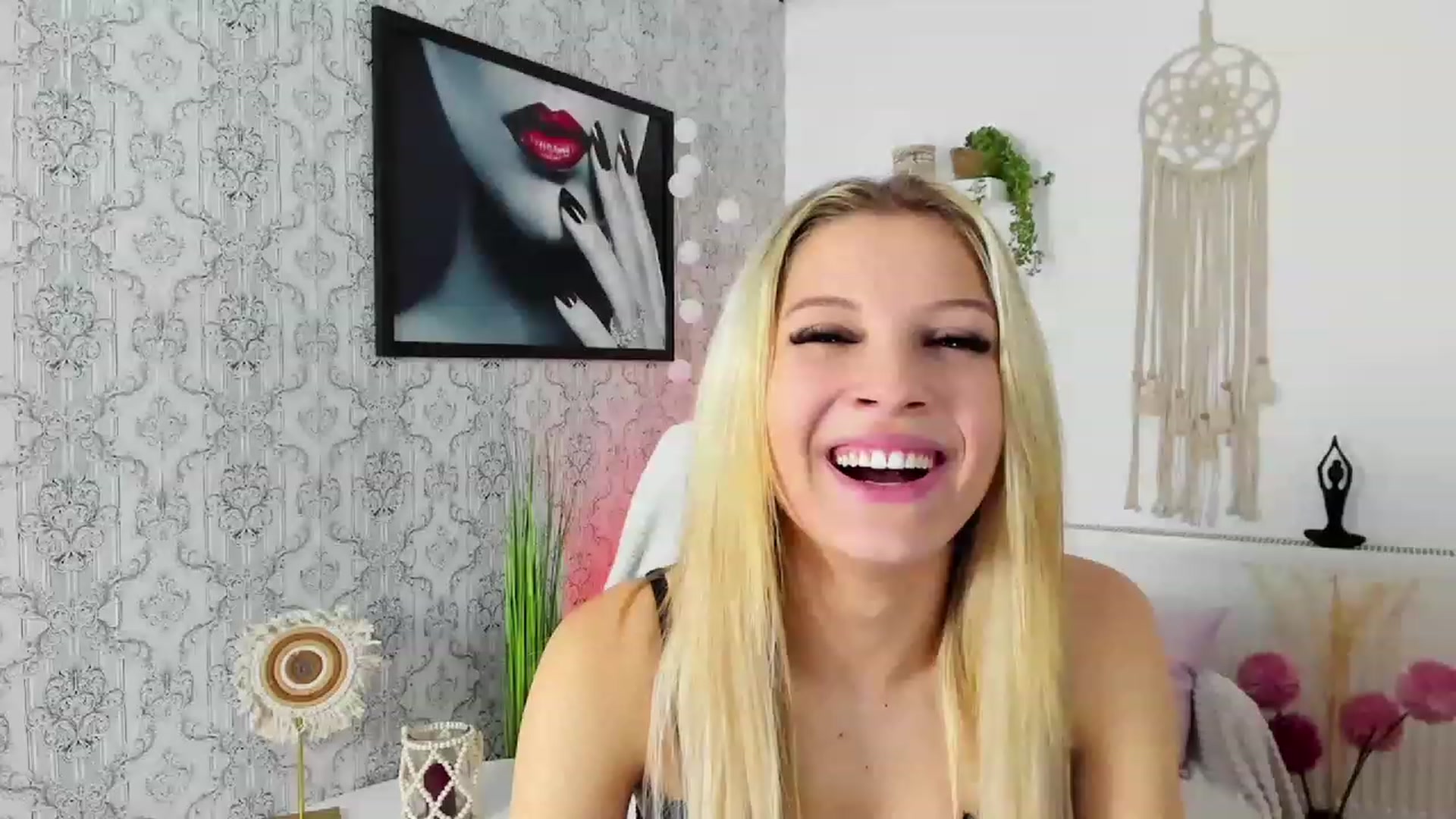 Gallery image thumbnail from Alexis_Grey18's myfreecams stream on, 01/13/2023, 21:13 image 19 of 20