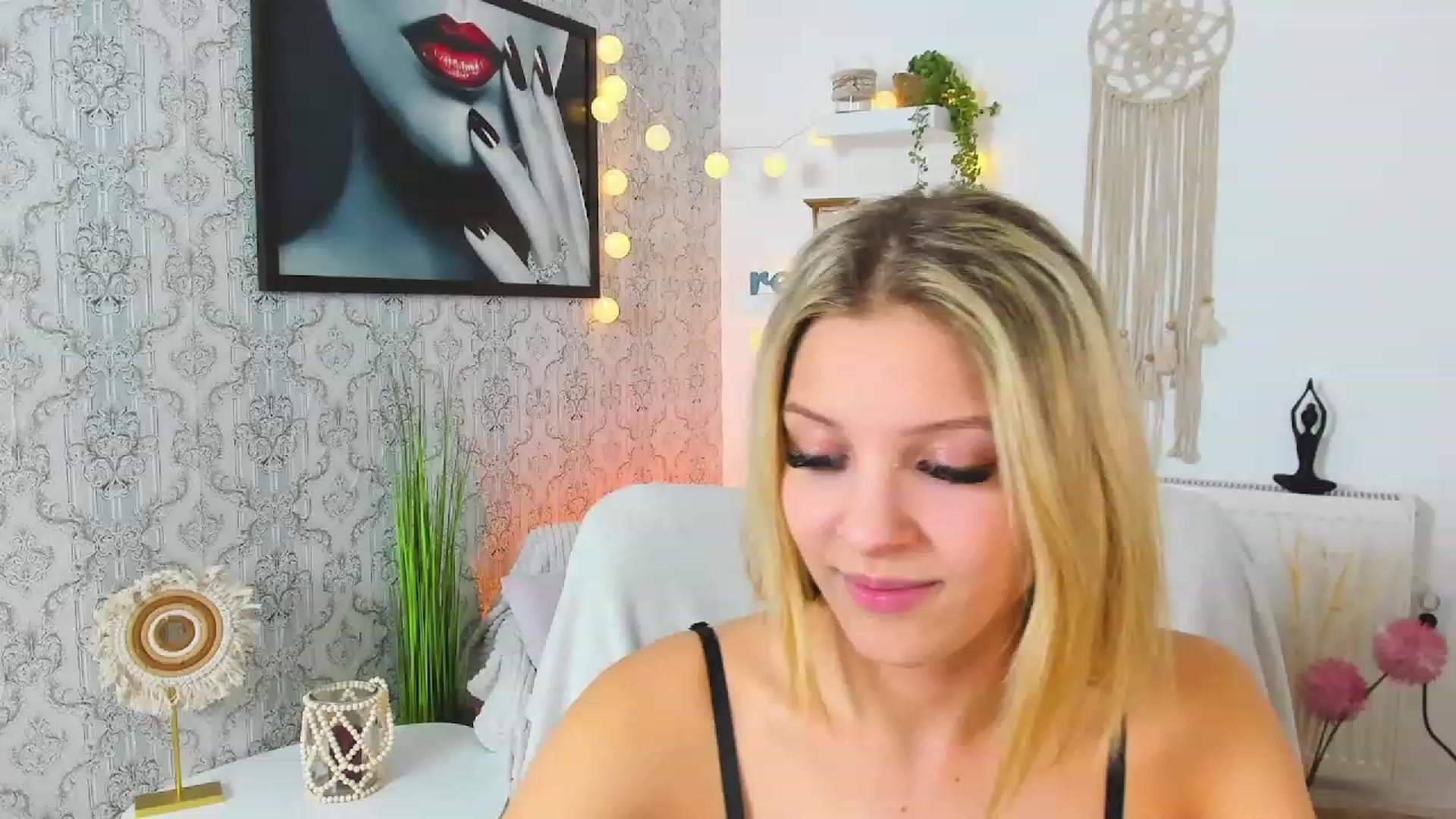 Gallery image thumbnail from Alexis_Grey18's myfreecams stream on, 01/25/2023, 20:58 image 1 of 20