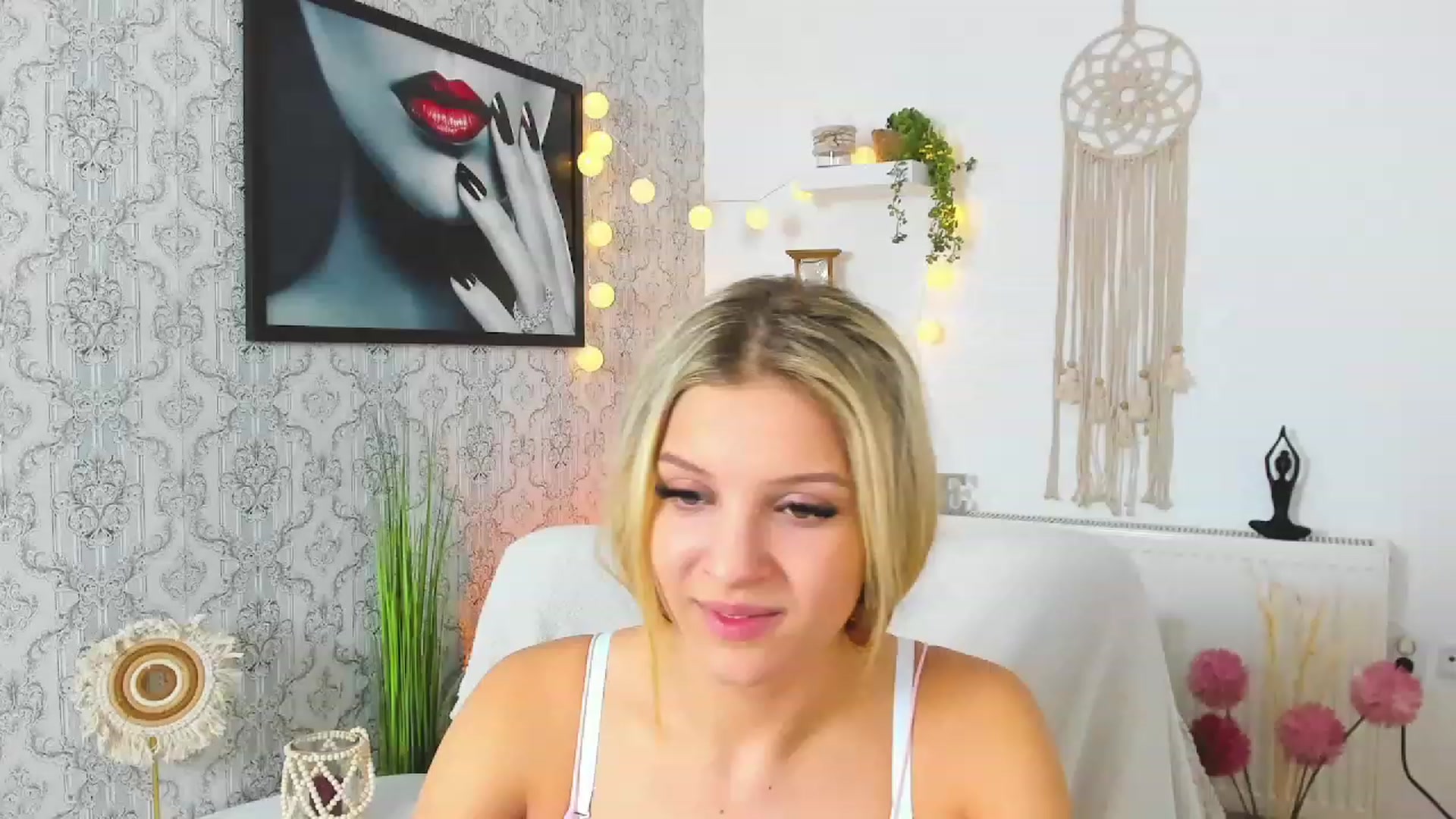 Gallery image thumbnail from Alexis_Grey18's myfreecams stream on, 01/26/2023, 21:11 image 11 of 20