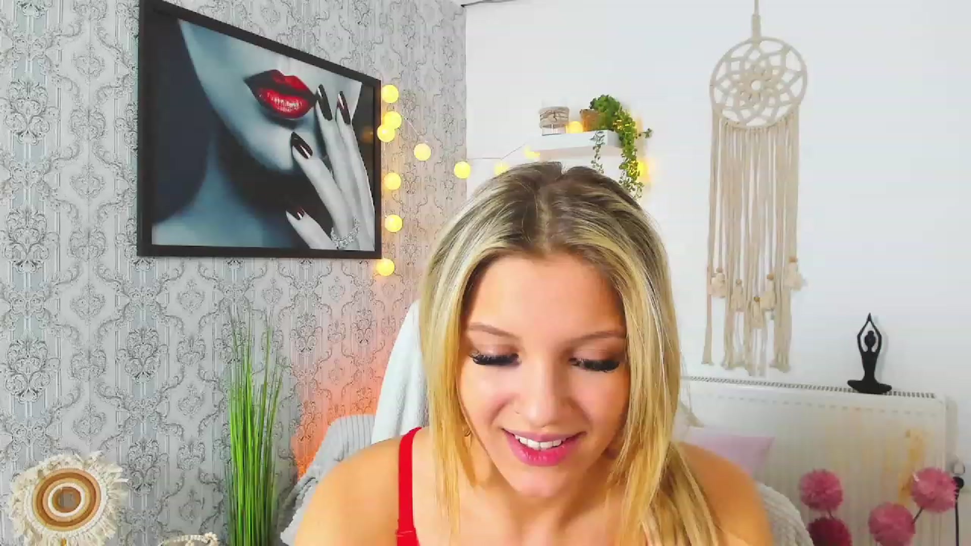 Gallery image thumbnail from Alexis_Grey18's myfreecams stream on, 01/28/2023, 24:52 image 4 of 20
