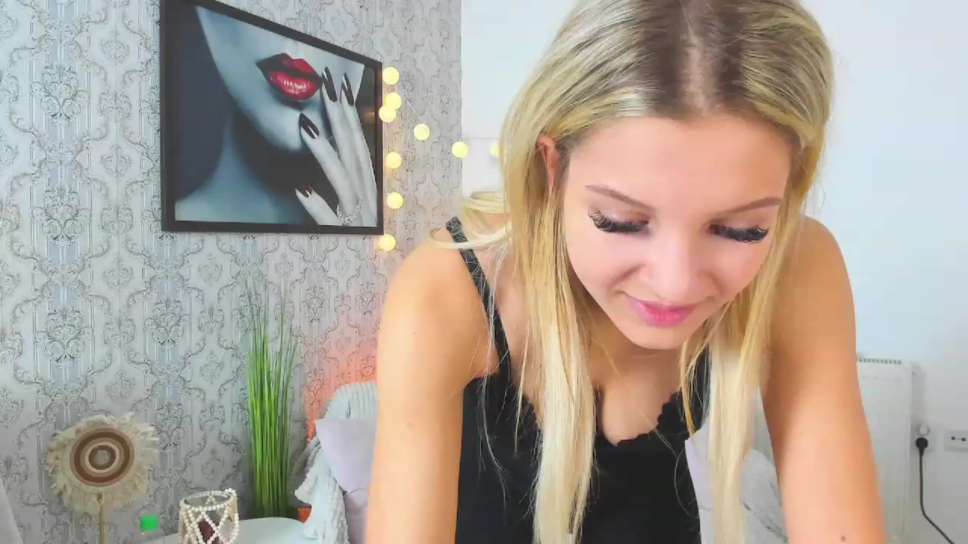 Gallery image thumbnail from Alexis_Grey18's myfreecams stream on, 01/28/2023, 19:56 image 18 of 20