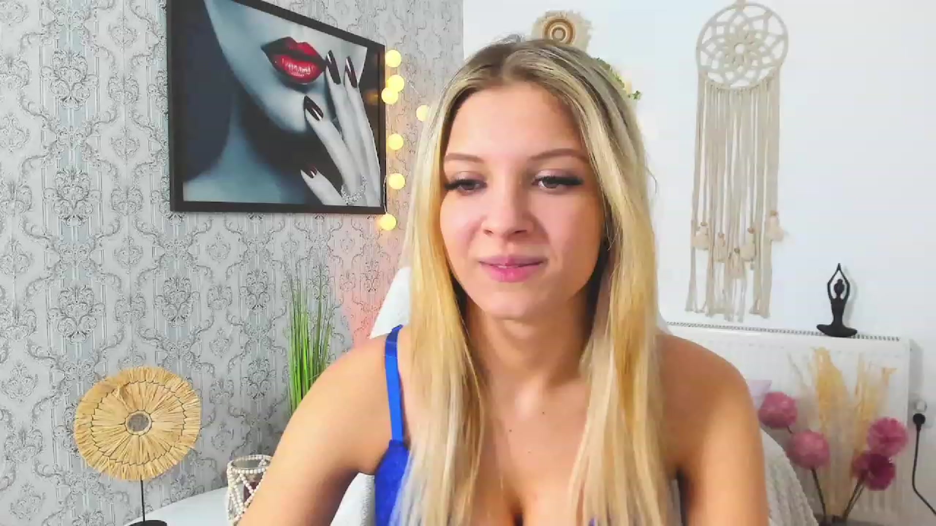 Gallery image thumbnail from Alexis_Grey18's myfreecams stream on, 02/10/2023, 24:01 image 1 of 20