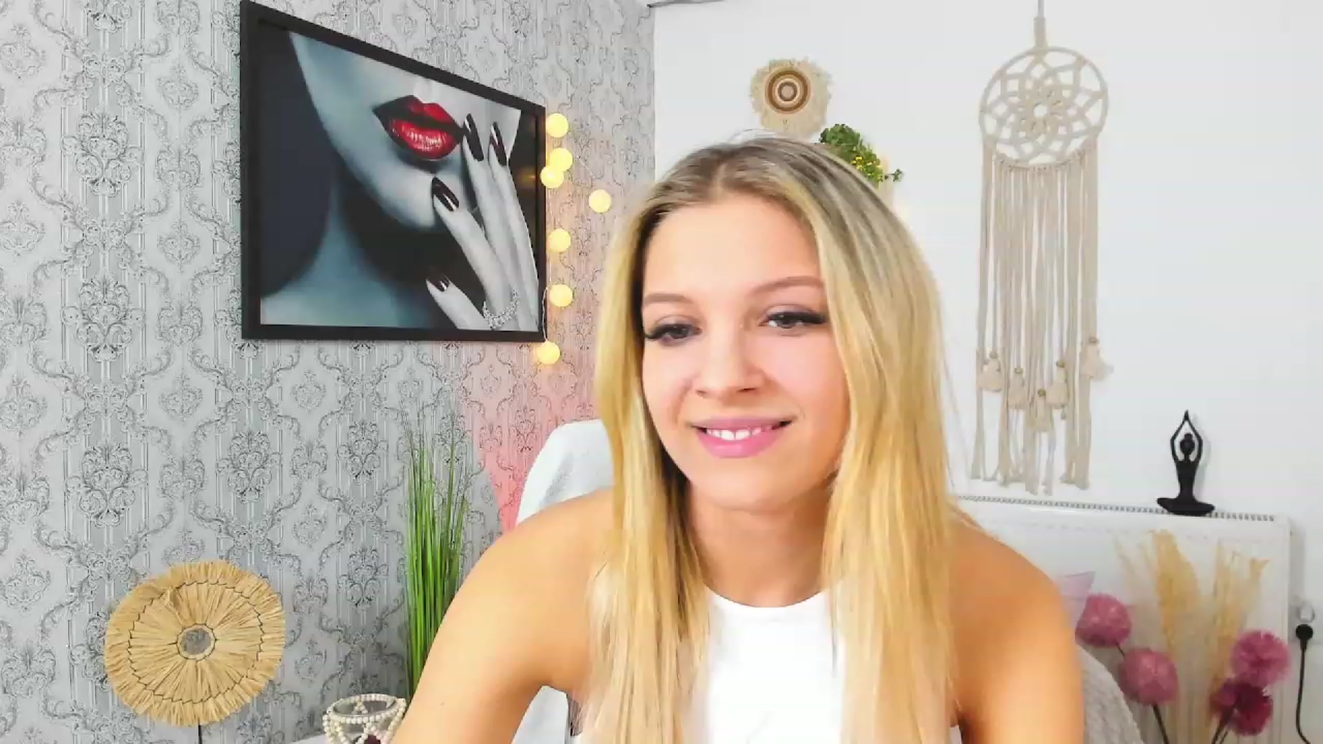 Gallery image thumbnail from Alexis_Grey18's myfreecams stream on, 02/11/2023, 20:53 image 1 of 20