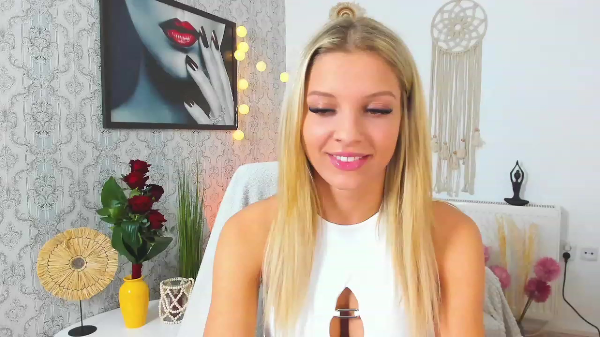 Gallery image thumbnail from Alexis_Grey18's myfreecams stream on, 02/15/2023, 20:39 image 18 of 20