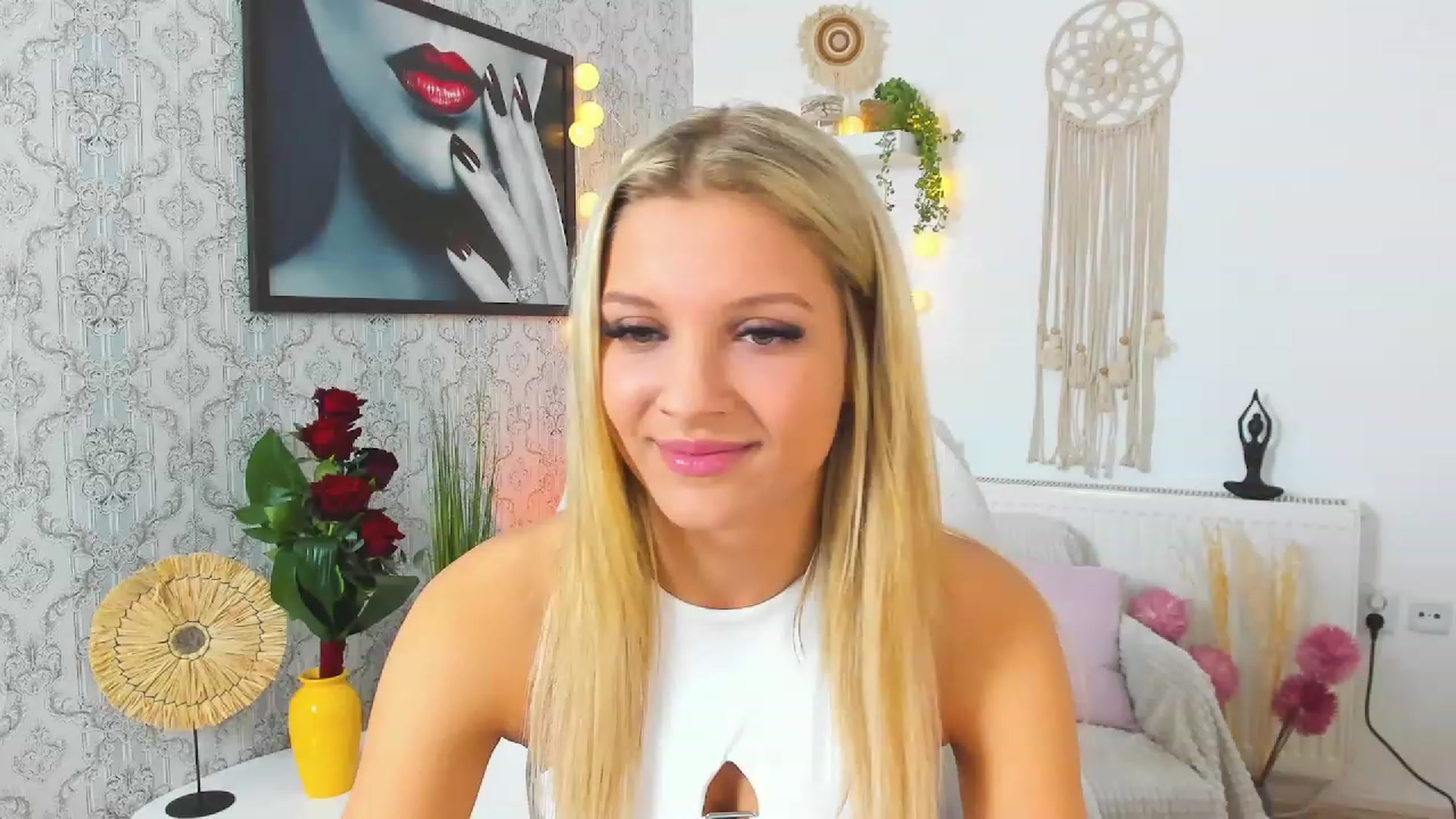 Gallery image thumbnail from Alexis_Grey18's myfreecams stream on, 02/15/2023, 20:39 image 11 of 20