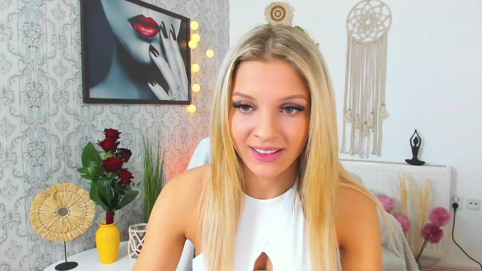 Gallery image thumbnail from Alexis_Grey18's myfreecams stream on, 02/15/2023, 20:39 image 1 of 20
