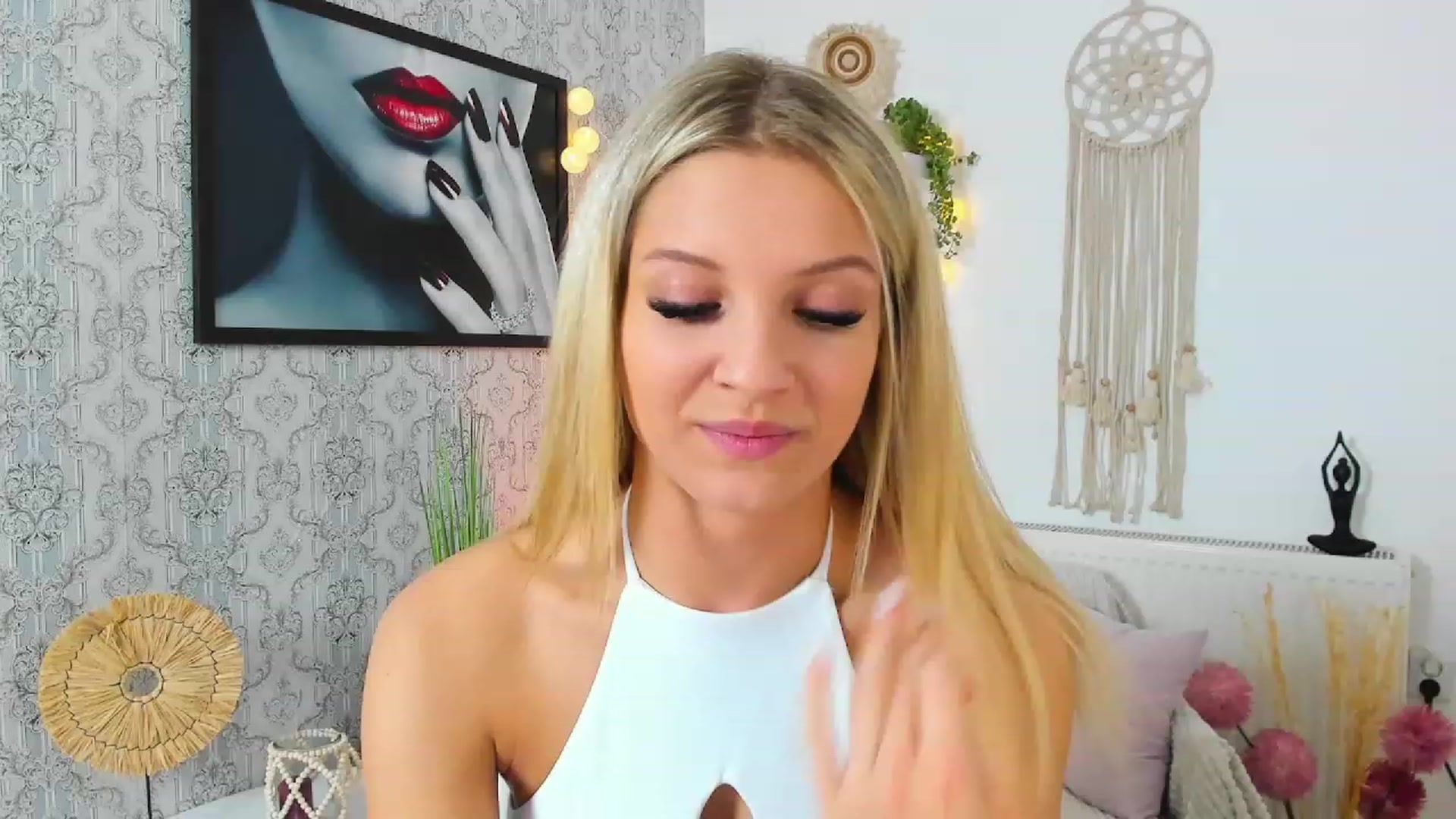 Gallery image thumbnail from Alexis_Grey18's myfreecams stream on, 03/03/2023, 21:27 image 18 of 20