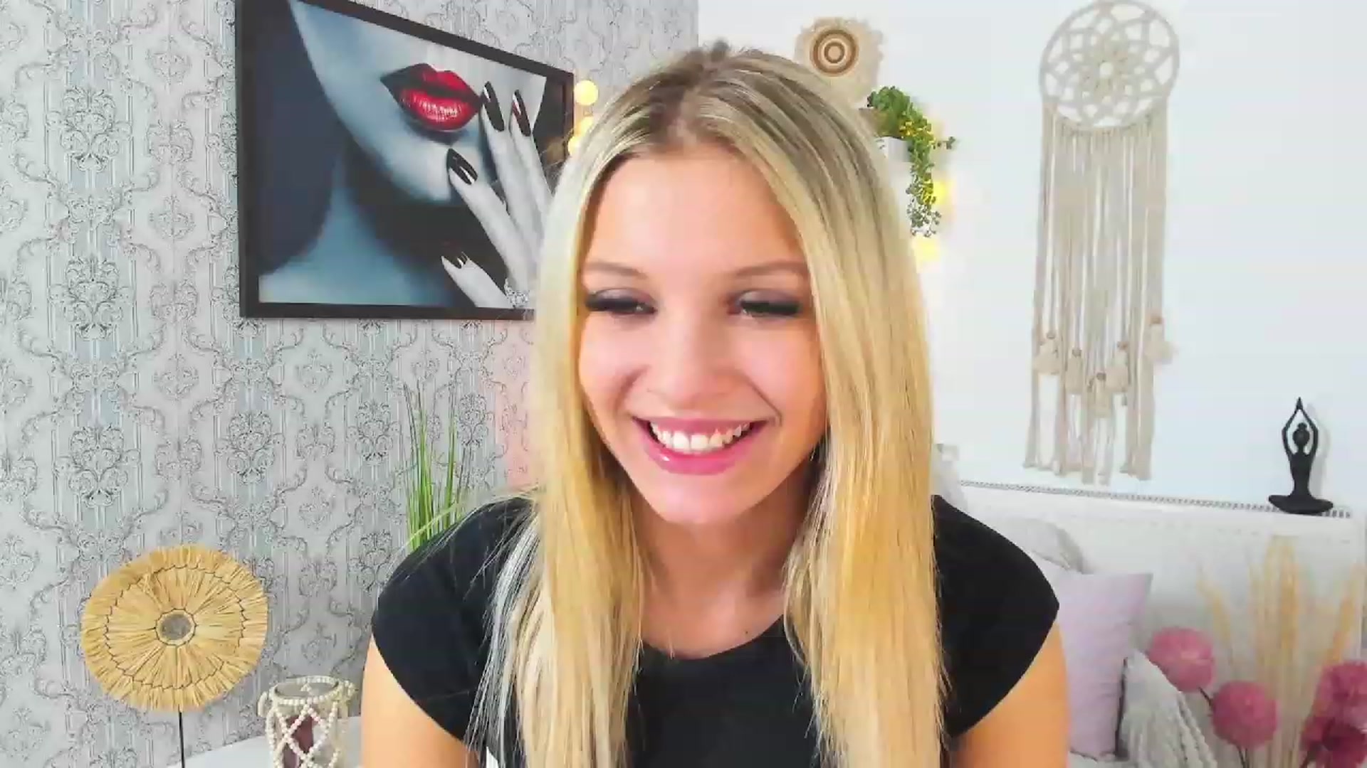Gallery image thumbnail from Alexis_Grey18's myfreecams stream on, 03/07/2023, 21:31 image 1 of 20