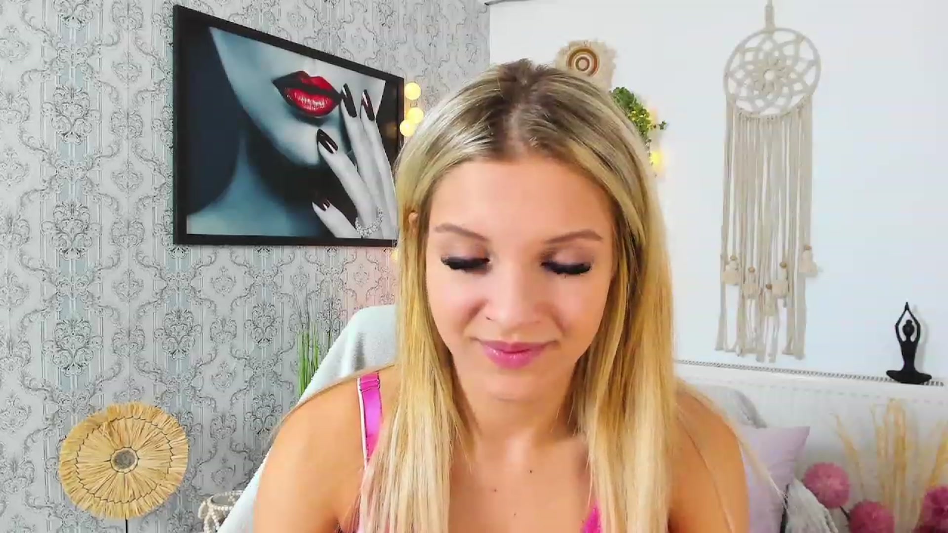 Gallery image thumbnail from Alexis_Grey18's myfreecams stream on, 03/08/2023, 21:27 image 20 of 20