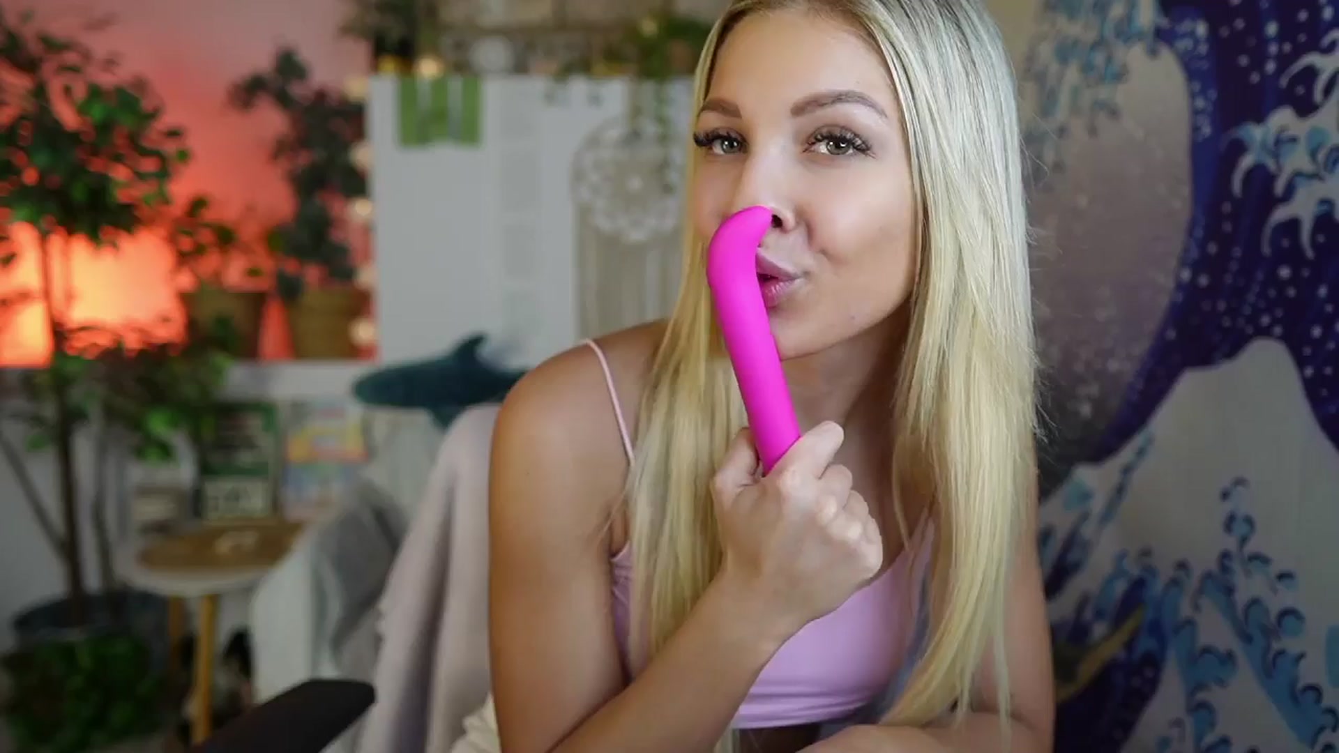 Gallery image thumbnail from Alexis_Grey18's myfreecams stream on, 03/14/2025, 17:38 image 17 of 20