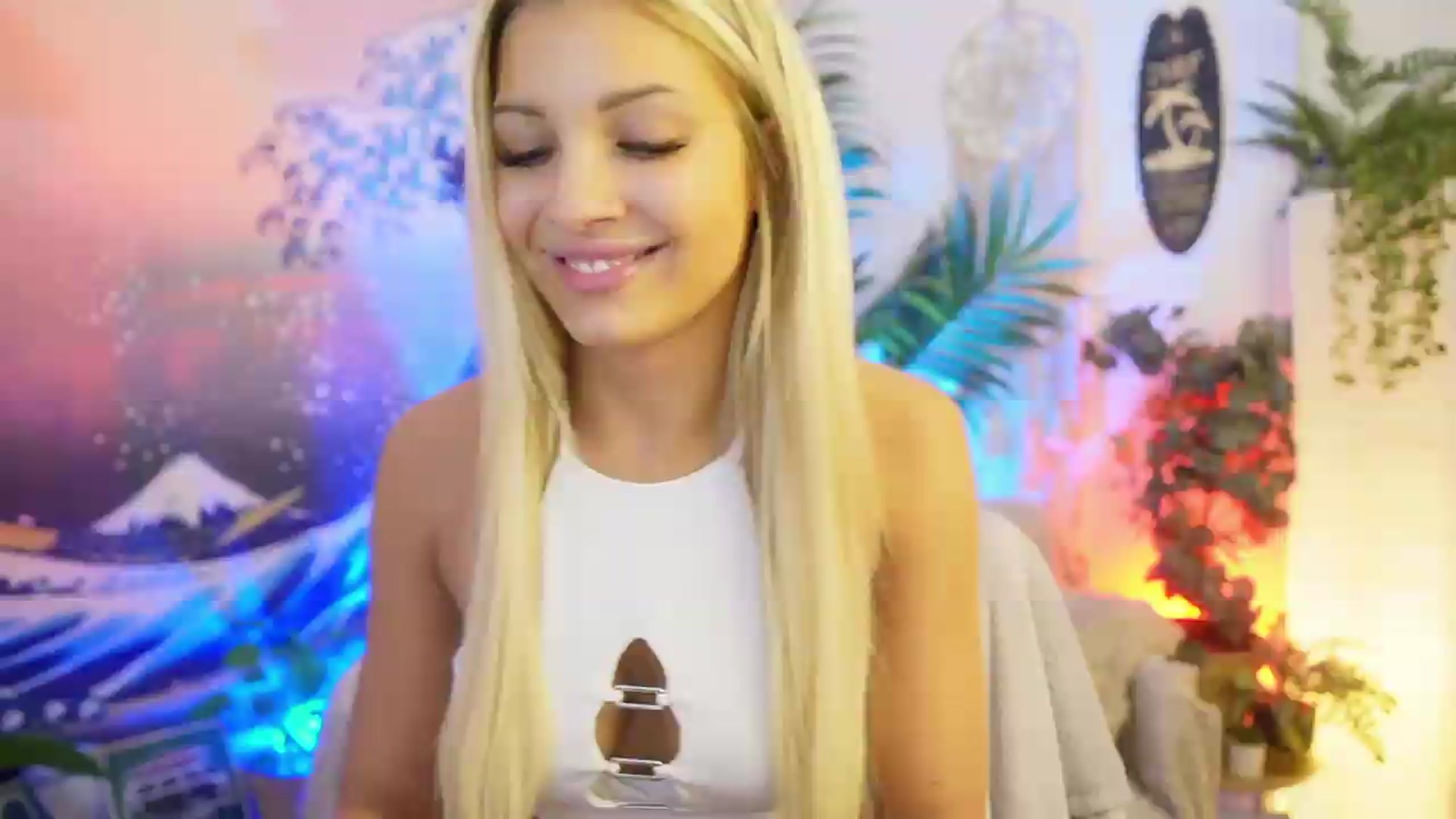 Gallery image thumbnail from Alexis_Grey18's myfreecams stream on, 05/17/2026, 17:07 image 16 of 20