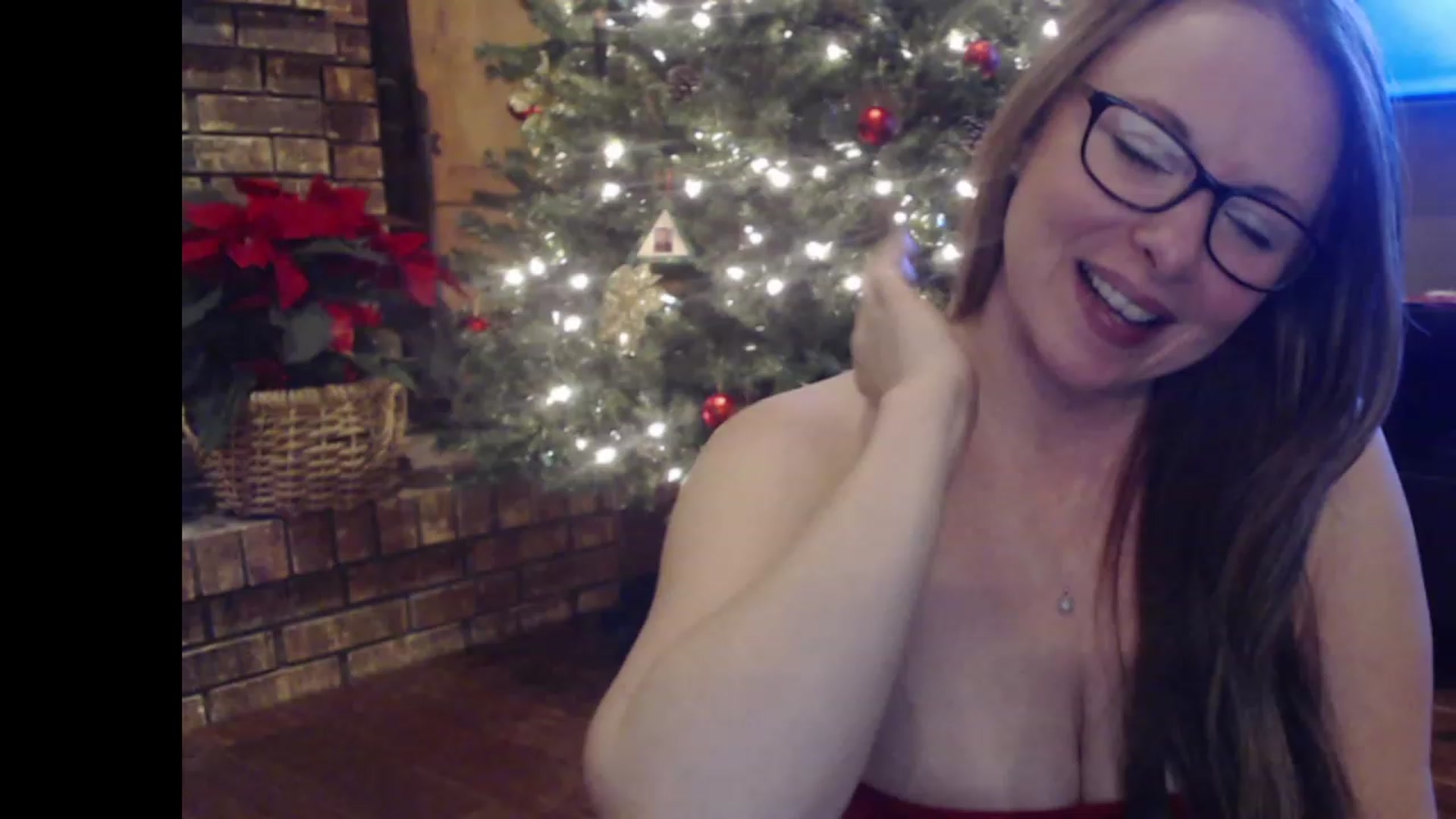 Gallery image thumbnail from Alexis_Lee's myfreecams stream on, 12/10/2022, 03:15 image 18 of 20