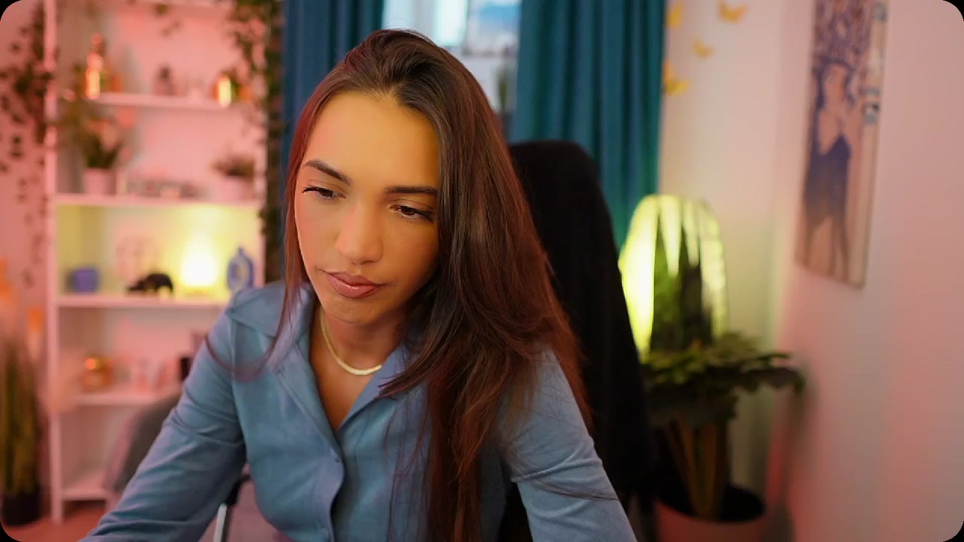 Gallery image thumbnail from Alexis_Love's myfreecams stream on, 10/01/2025, 13:40 image 8 of 20