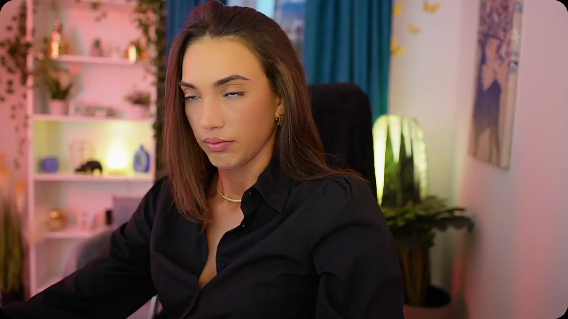 Gallery image thumbnail from Alexis_Love's myfreecams stream on, 10/02/2025, 14:08 image 8 of 20