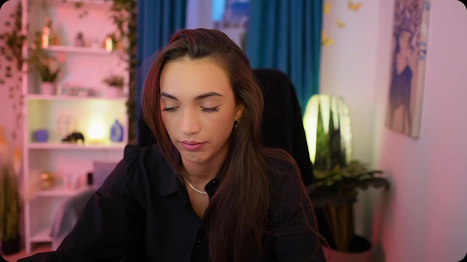 Gallery image thumbnail from Alexis_Love's myfreecams stream on, 10/02/2025, 17:02 image 2 of 20