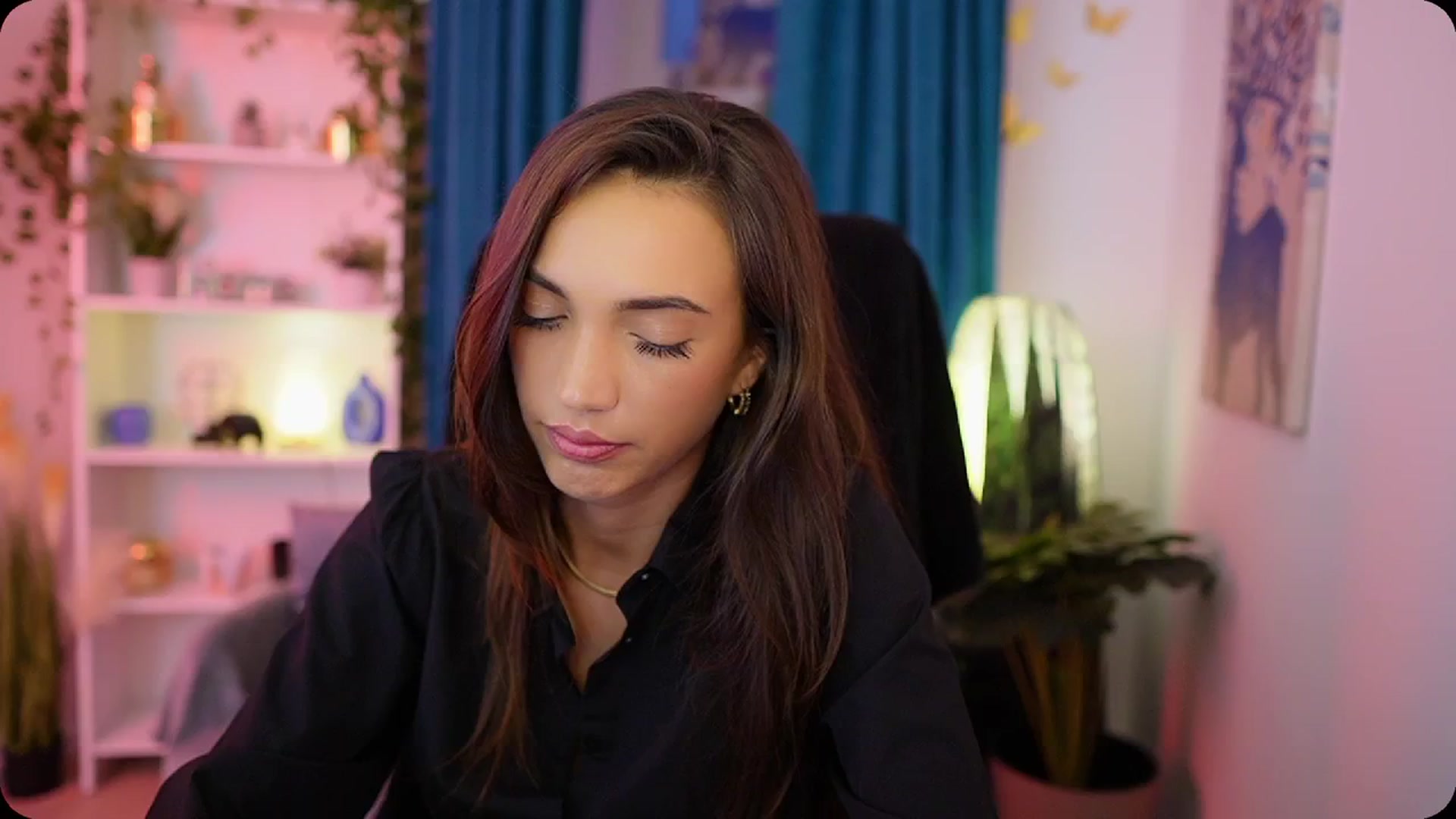 Gallery image thumbnail from Alexis_Love's myfreecams stream on, 10/02/2025, 17:02 image 9 of 20
