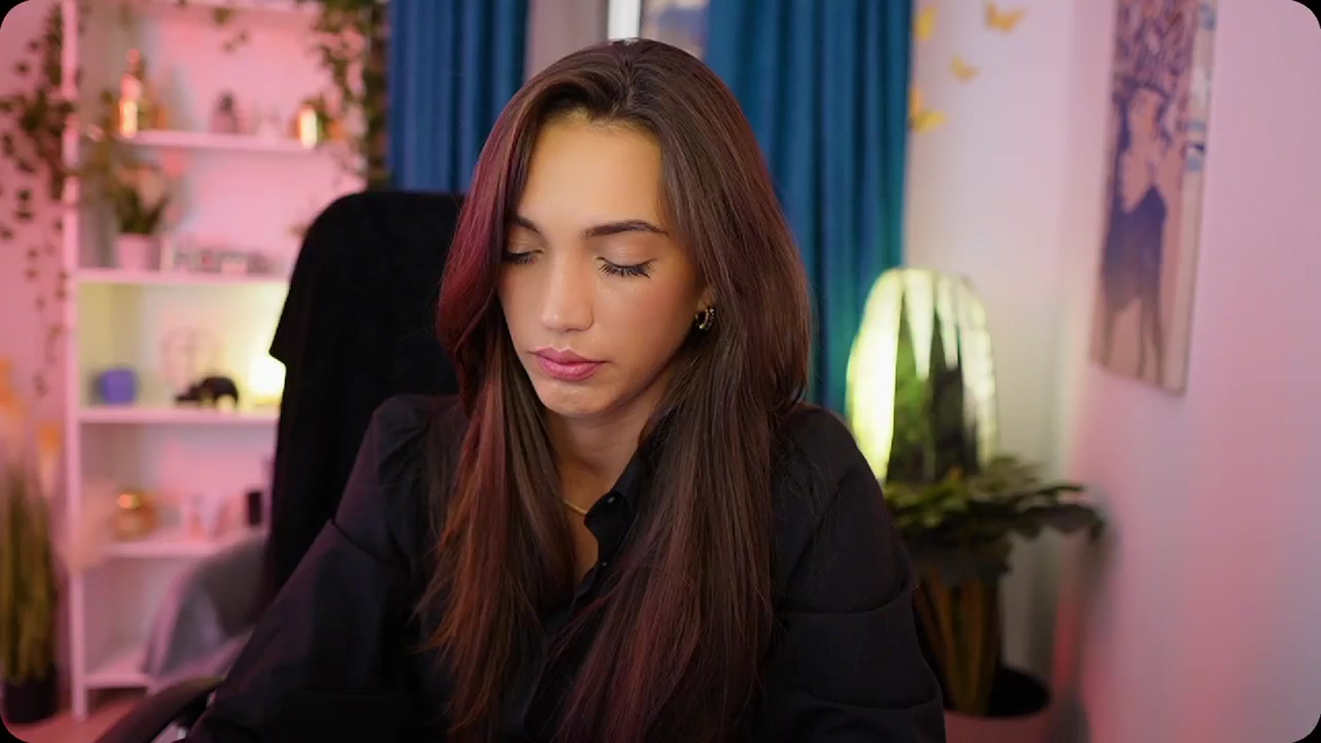 Gallery image thumbnail from Alexis_Love's myfreecams stream on, 10/02/2025, 17:53 image 5 of 20