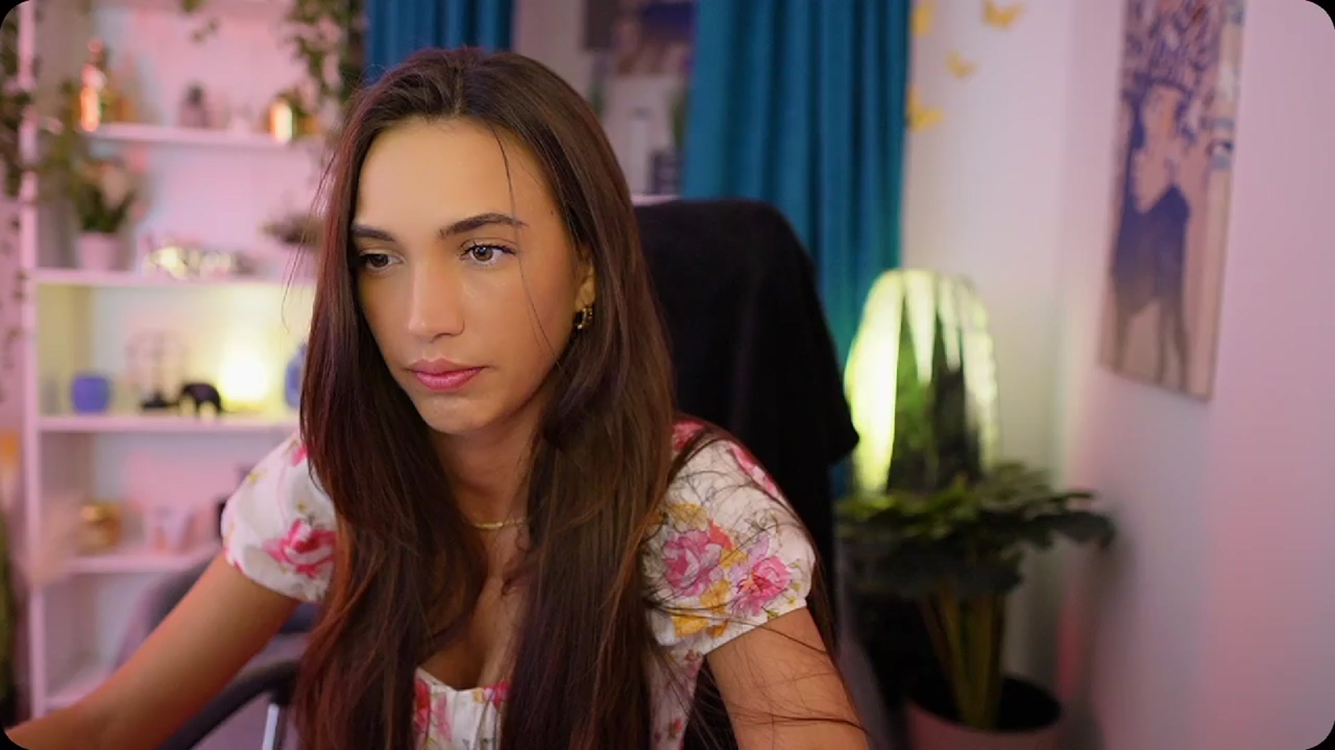 Gallery image thumbnail from Alexis_Love's myfreecams stream on, 10/03/2025, 17:54 image 8 of 20