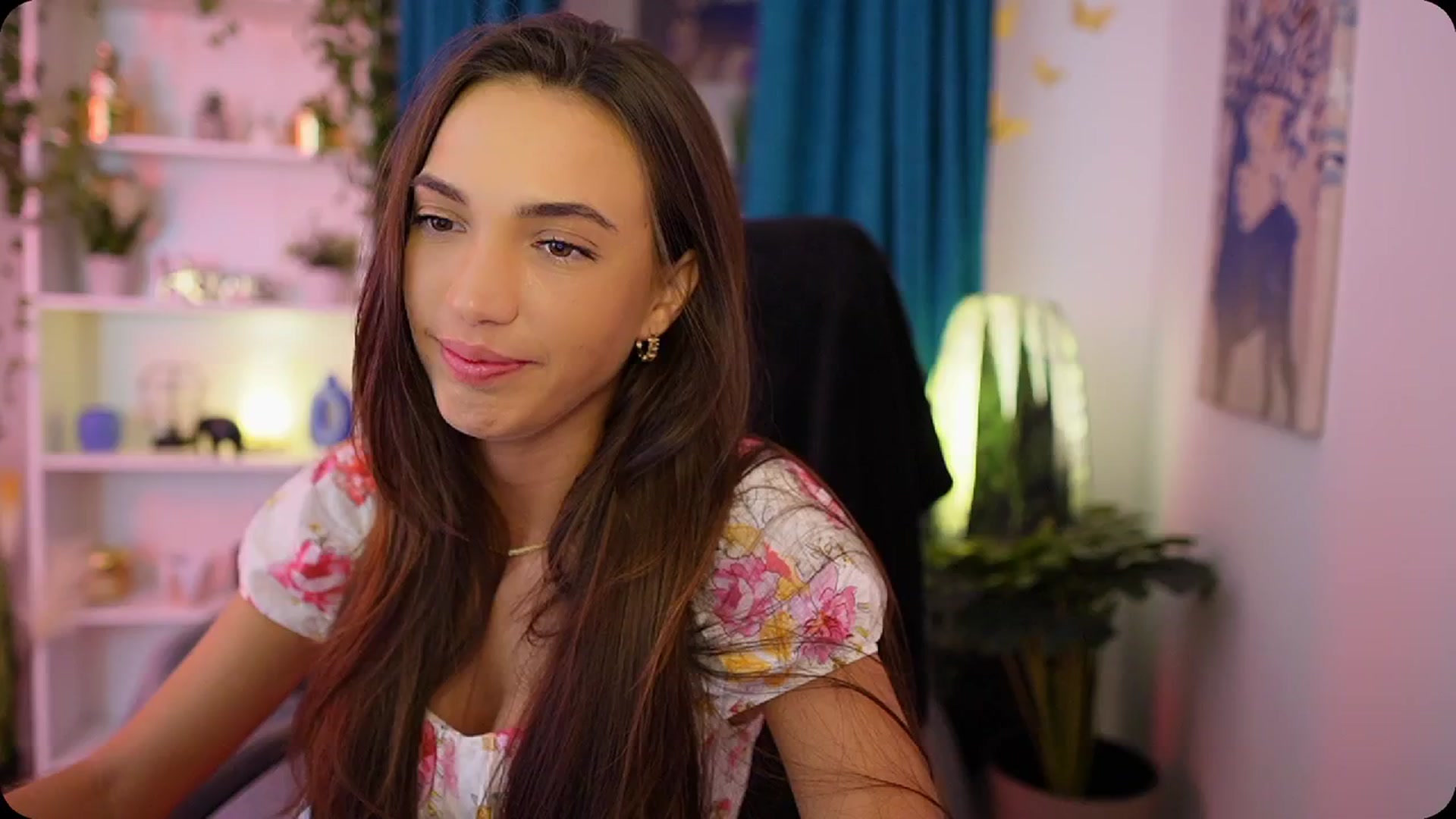 Gallery image thumbnail from Alexis_Love's myfreecams stream on, 10/03/2025, 17:54 image 7 of 20