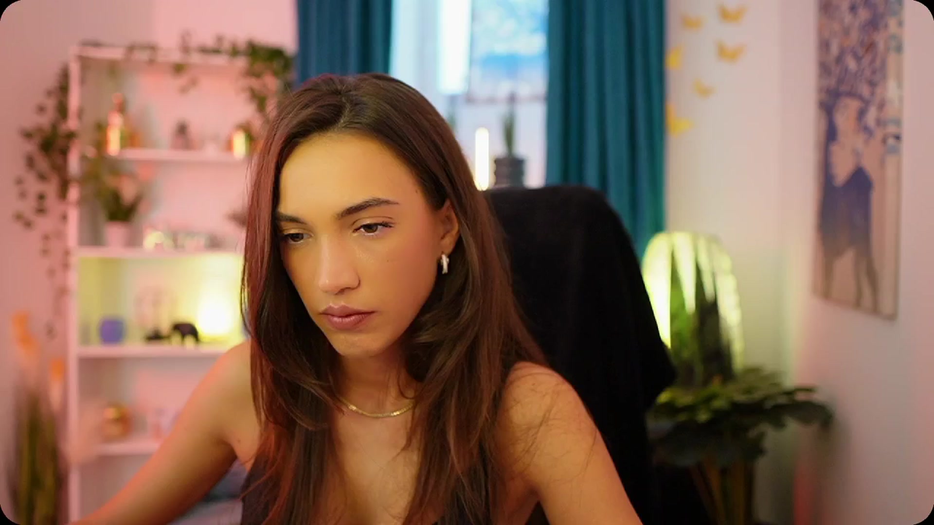 Gallery image thumbnail from Alexis_Love's myfreecams stream on, 10/04/2025, 14:03 image 5 of 20