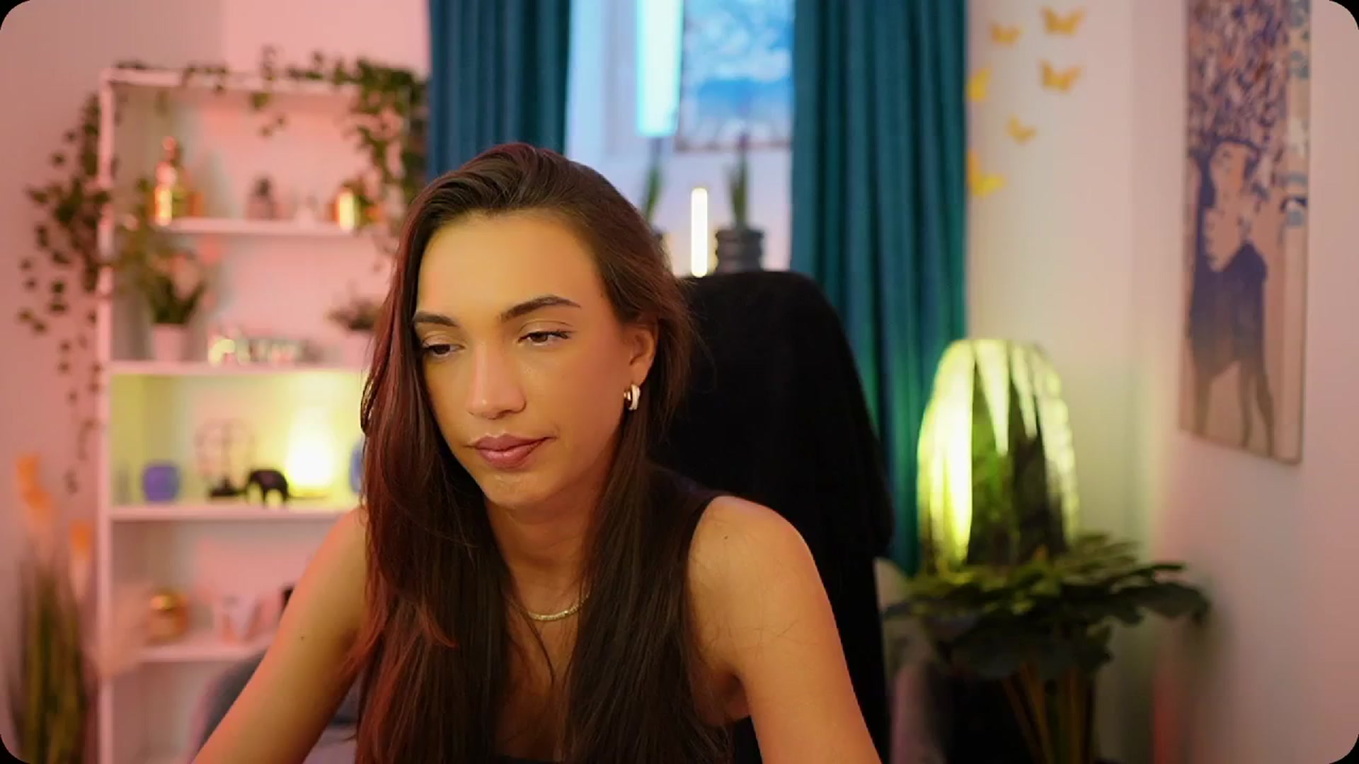 Gallery image thumbnail from Alexis_Love's myfreecams stream on, 10/04/2025, 14:47 image 8 of 20
