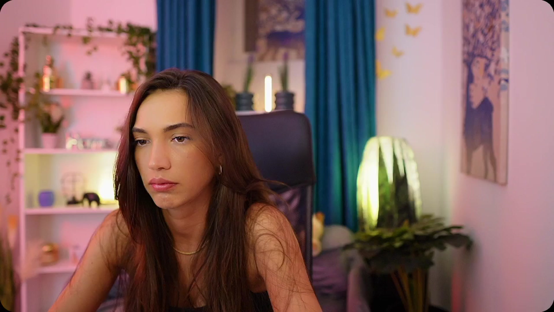Gallery image thumbnail from Alexis_Love's myfreecams stream on, 10/04/2025, 17:33 image 13 of 20