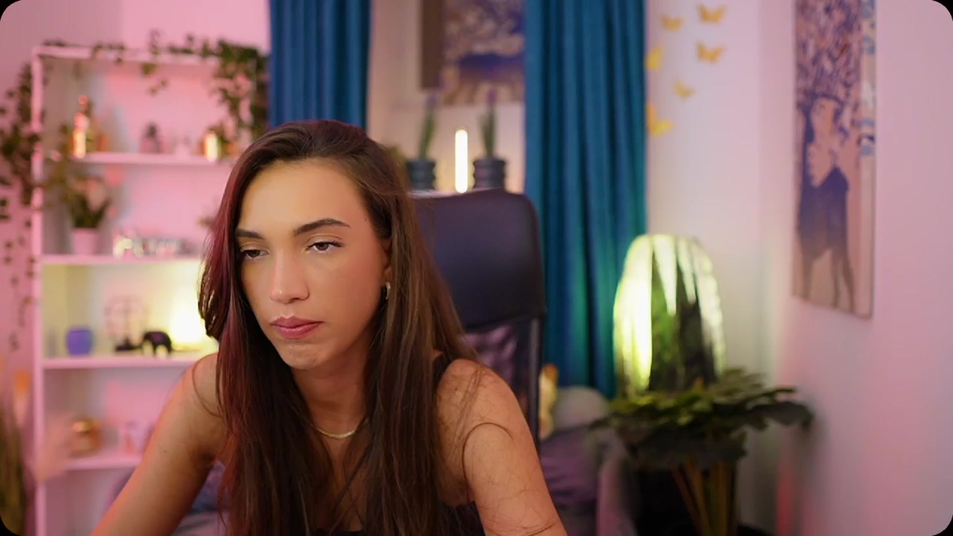 Gallery image thumbnail from Alexis_Love's myfreecams stream on, 10/04/2025, 17:33 image 14 of 20