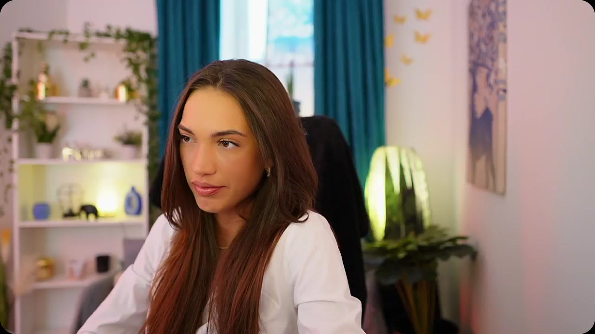 Gallery image thumbnail from Alexis_Love's myfreecams stream on, 10/05/2025, 13:31 image 1 of 20