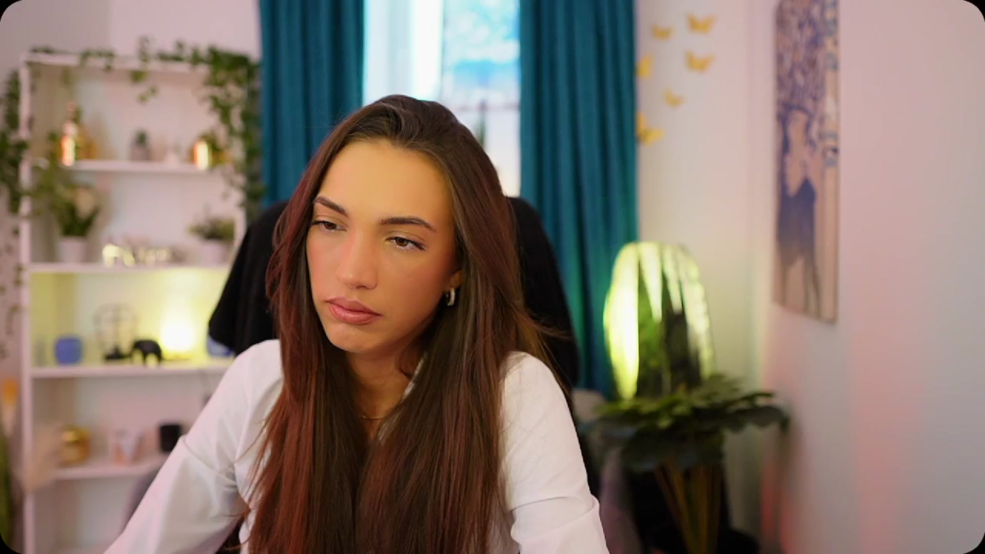 Gallery image thumbnail from Alexis_Love's myfreecams stream on, 10/05/2025, 13:31 image 5 of 20